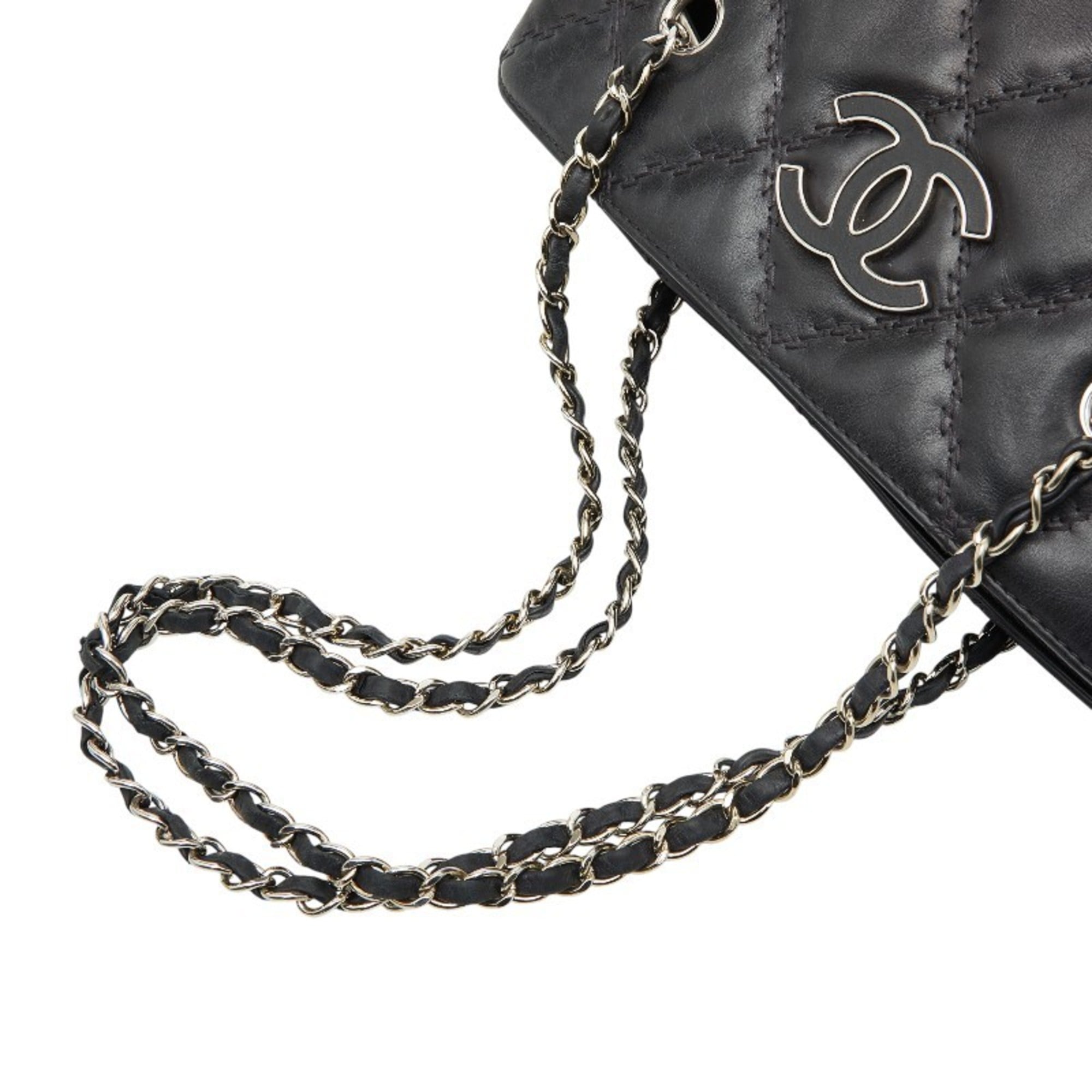 Chanel Black Leather Tote Bag (Pre-Owned)