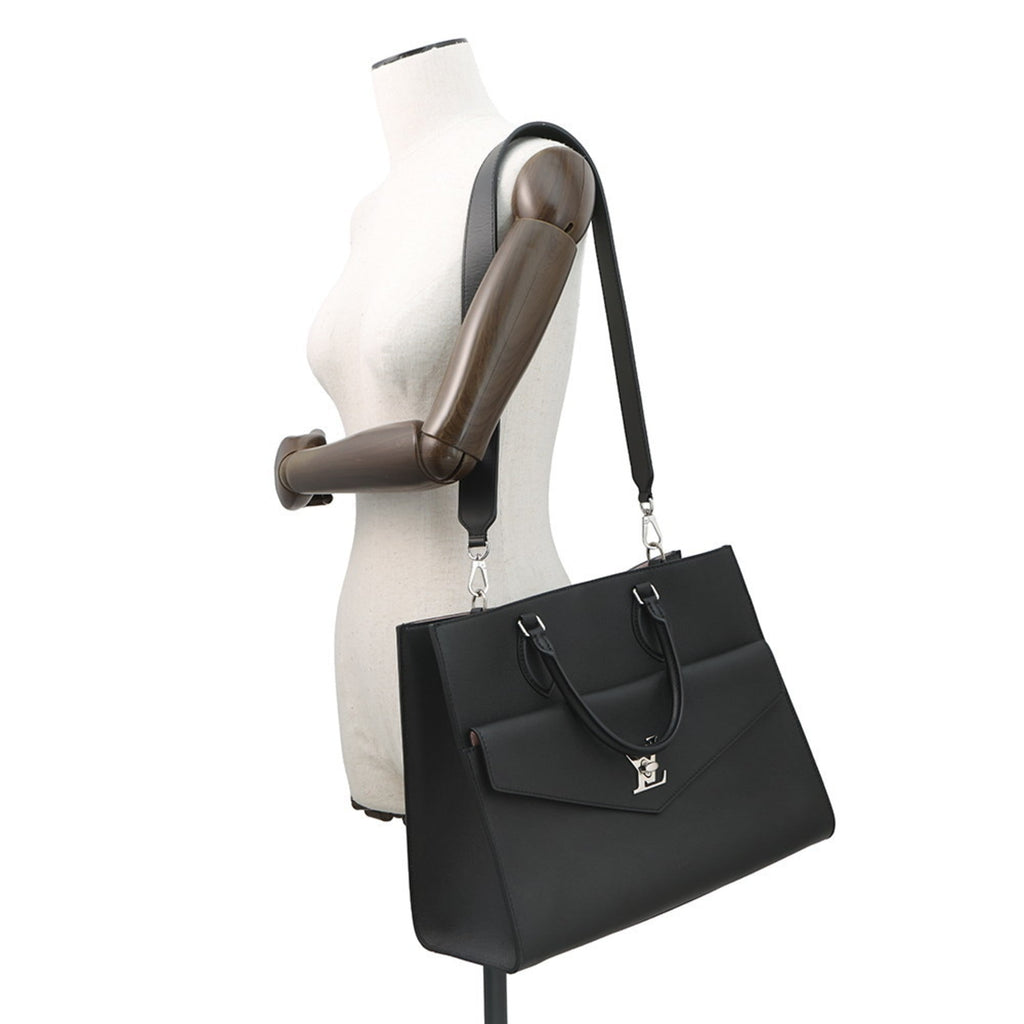 Louis Vuitton Black Noir Leather Handbag Shoulder Bag (Pre-Owned)