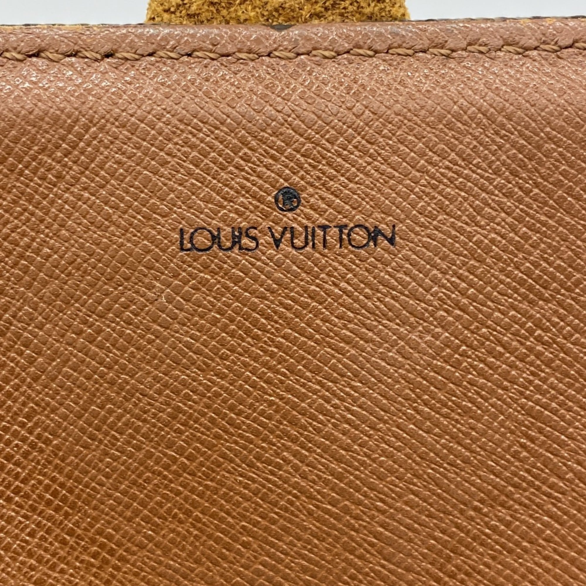 Louis Vuitton Brown Shoulder Bag (Pre-Owned)