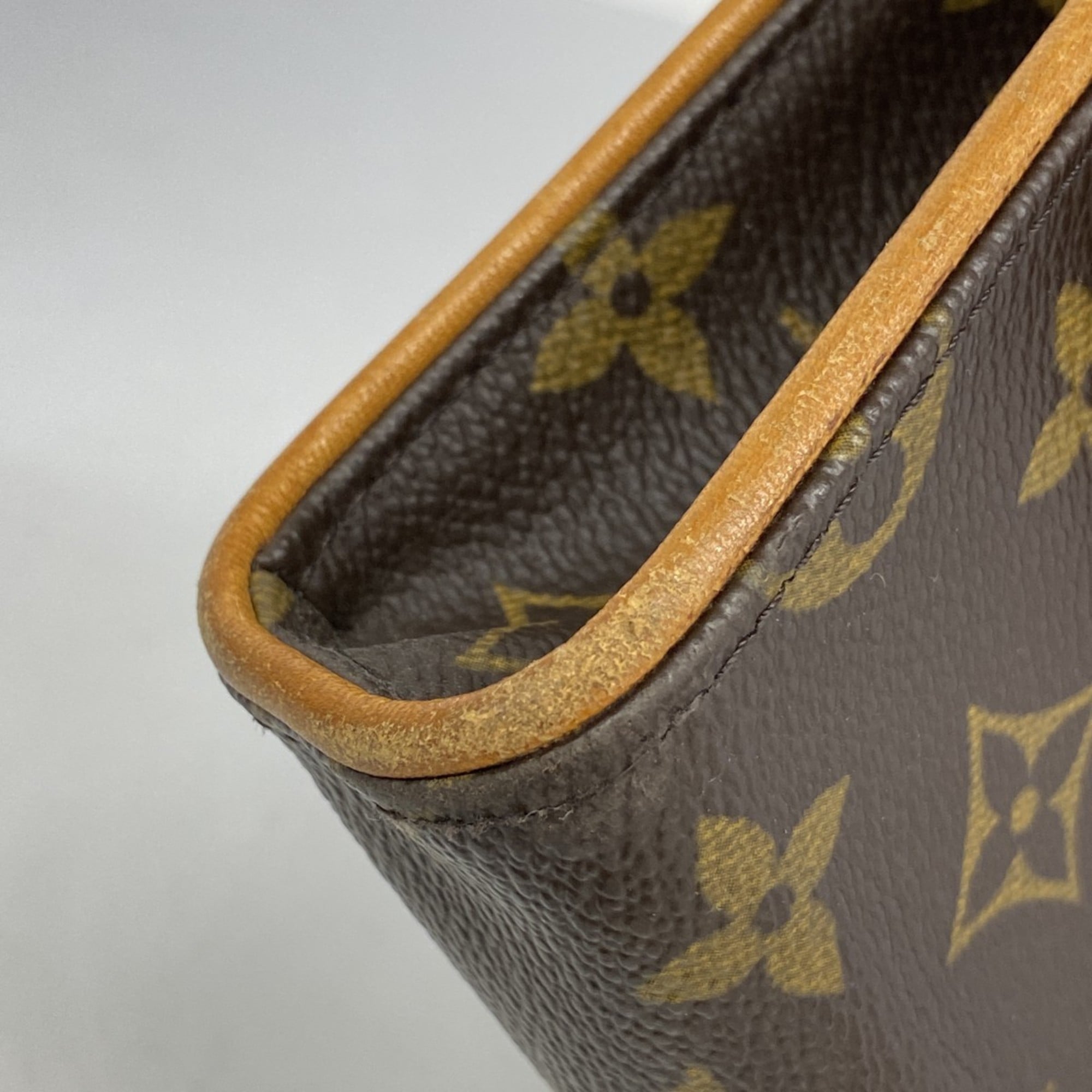 Louis Vuitton Brown Fanny Pack (Pre-Owned)