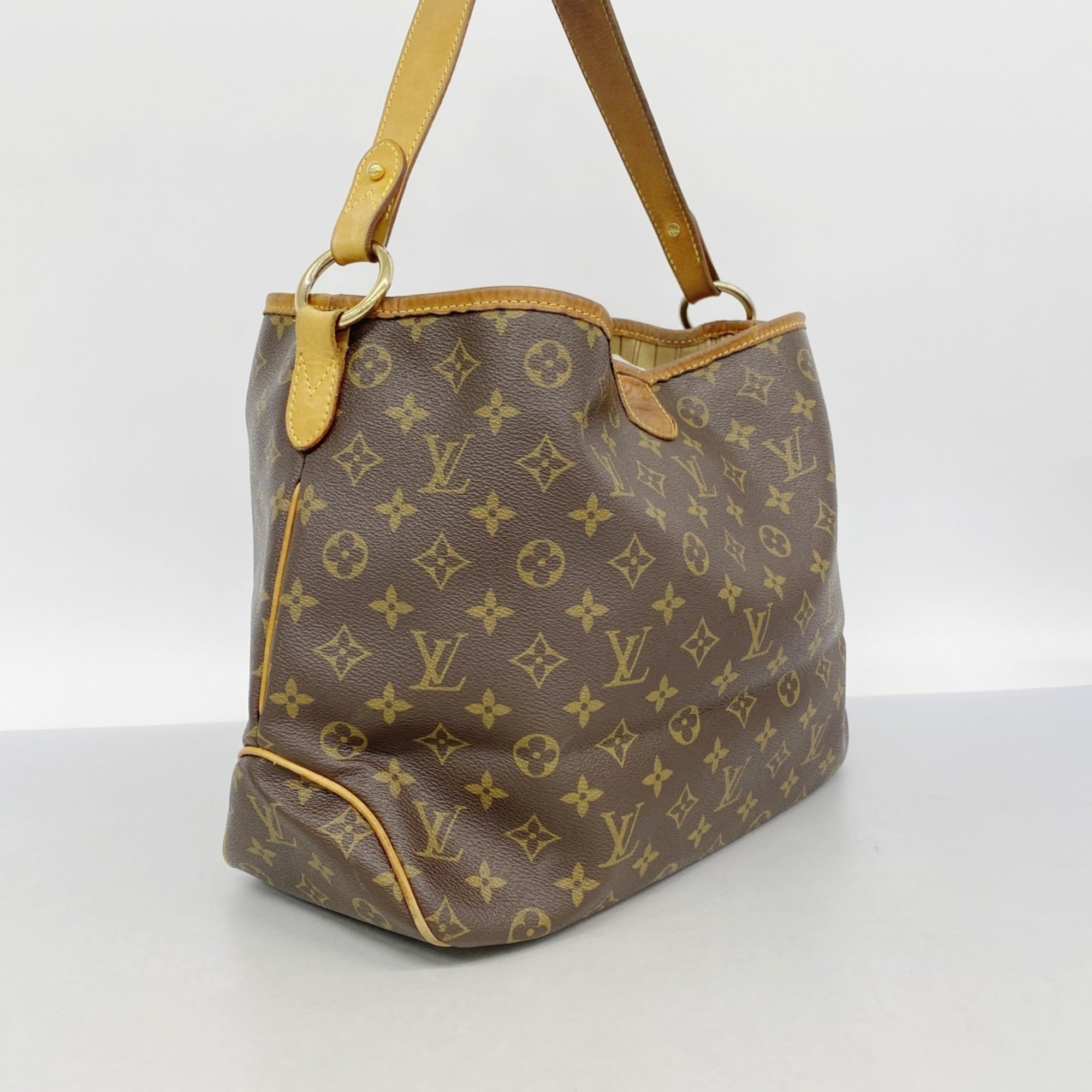 Louis Vuitton Brown Shoulder Bag (Pre-Owned)