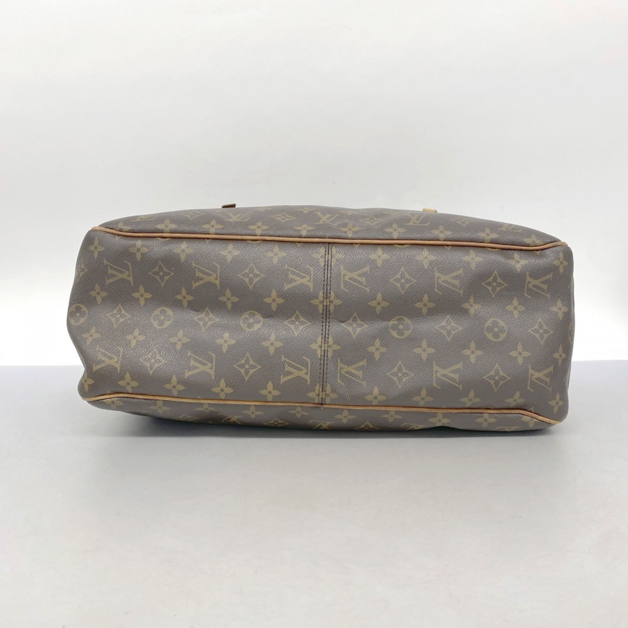 Louis Vuitton Brown Shoulder Bag (Pre-Owned)