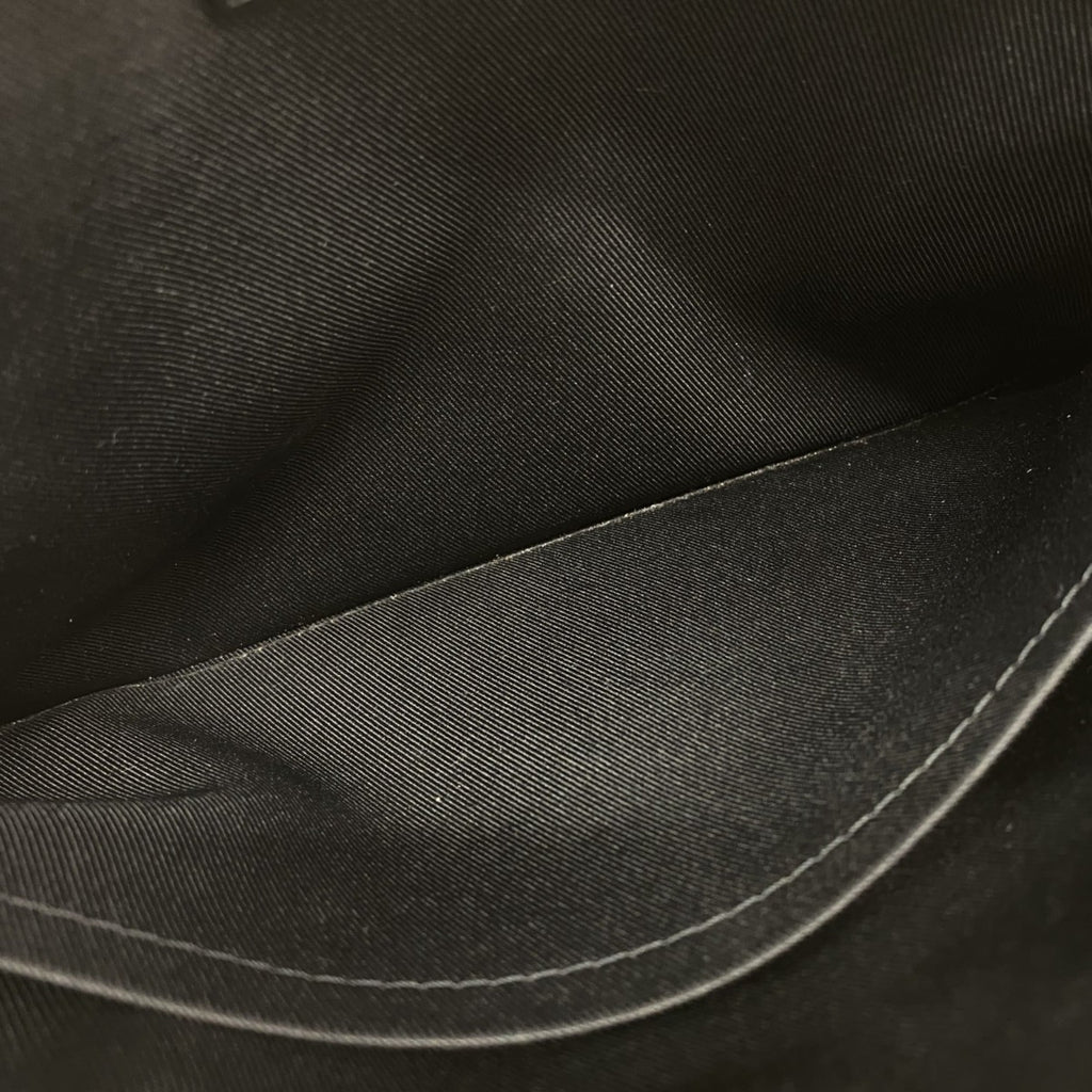 Louis Vuitton Black Shoulder Bag (Pre-Owned)