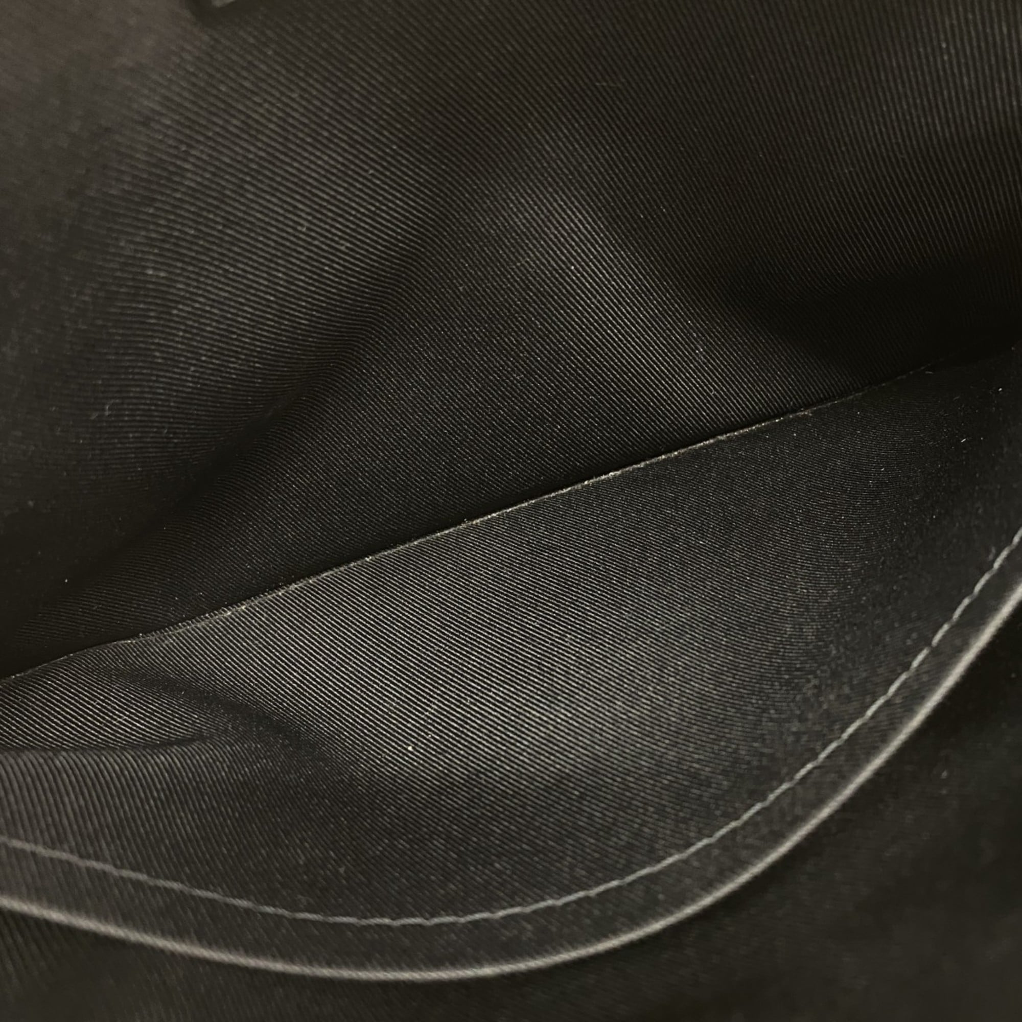 Louis Vuitton Black Shoulder Bag (Pre-Owned)