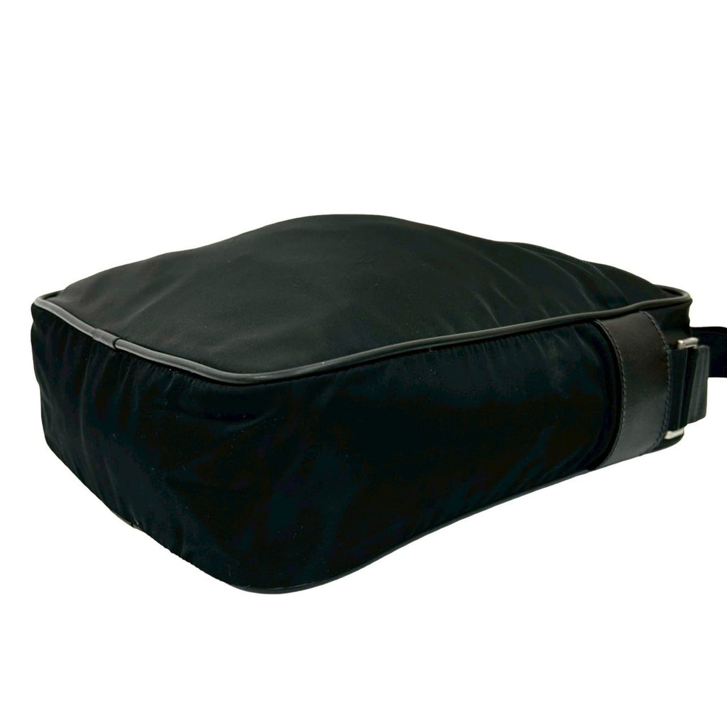 Prada Black Nylon Leather Shoulder Bag (Pre-Owned)