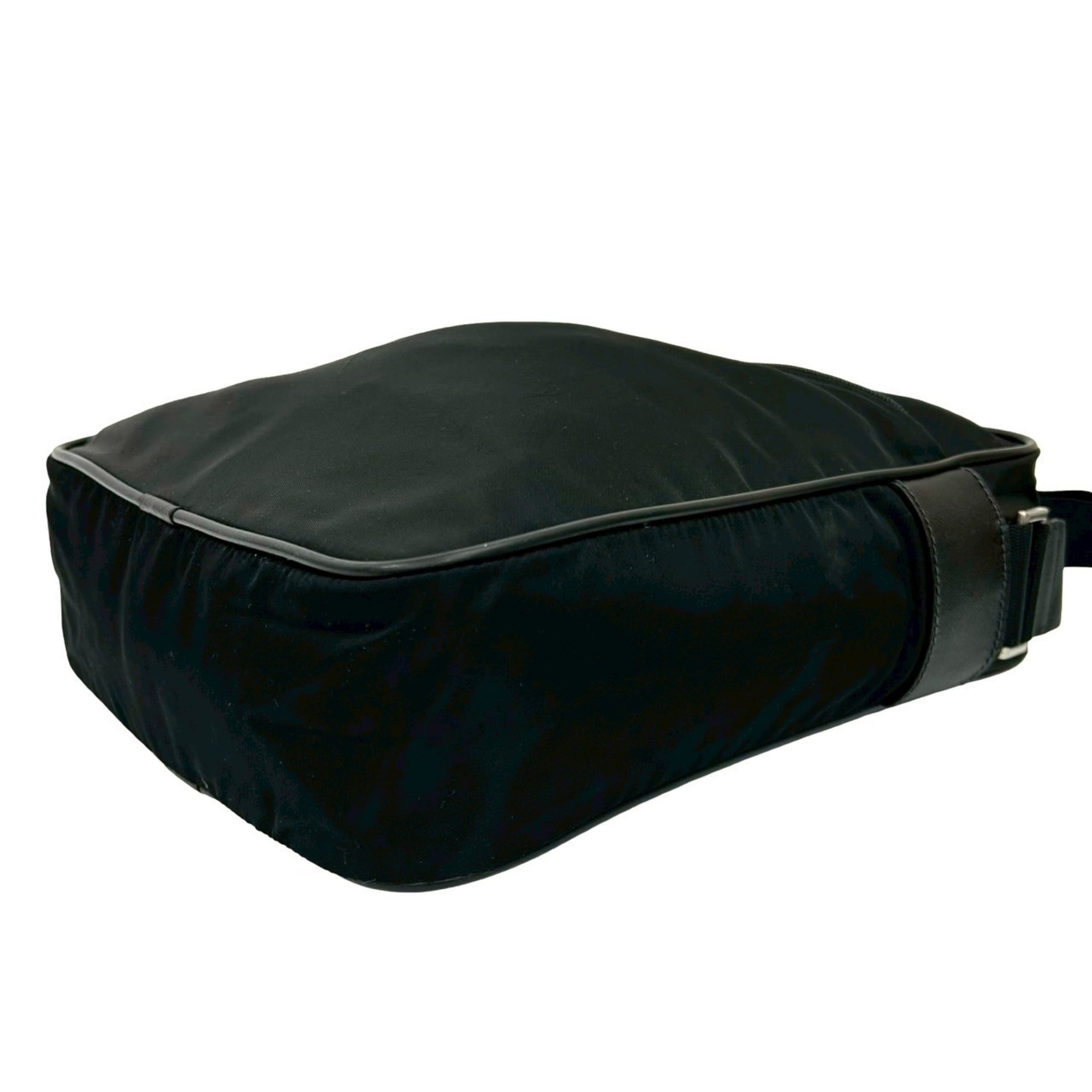 Prada Black Nylon Leather Shoulder Bag (Pre-Owned)