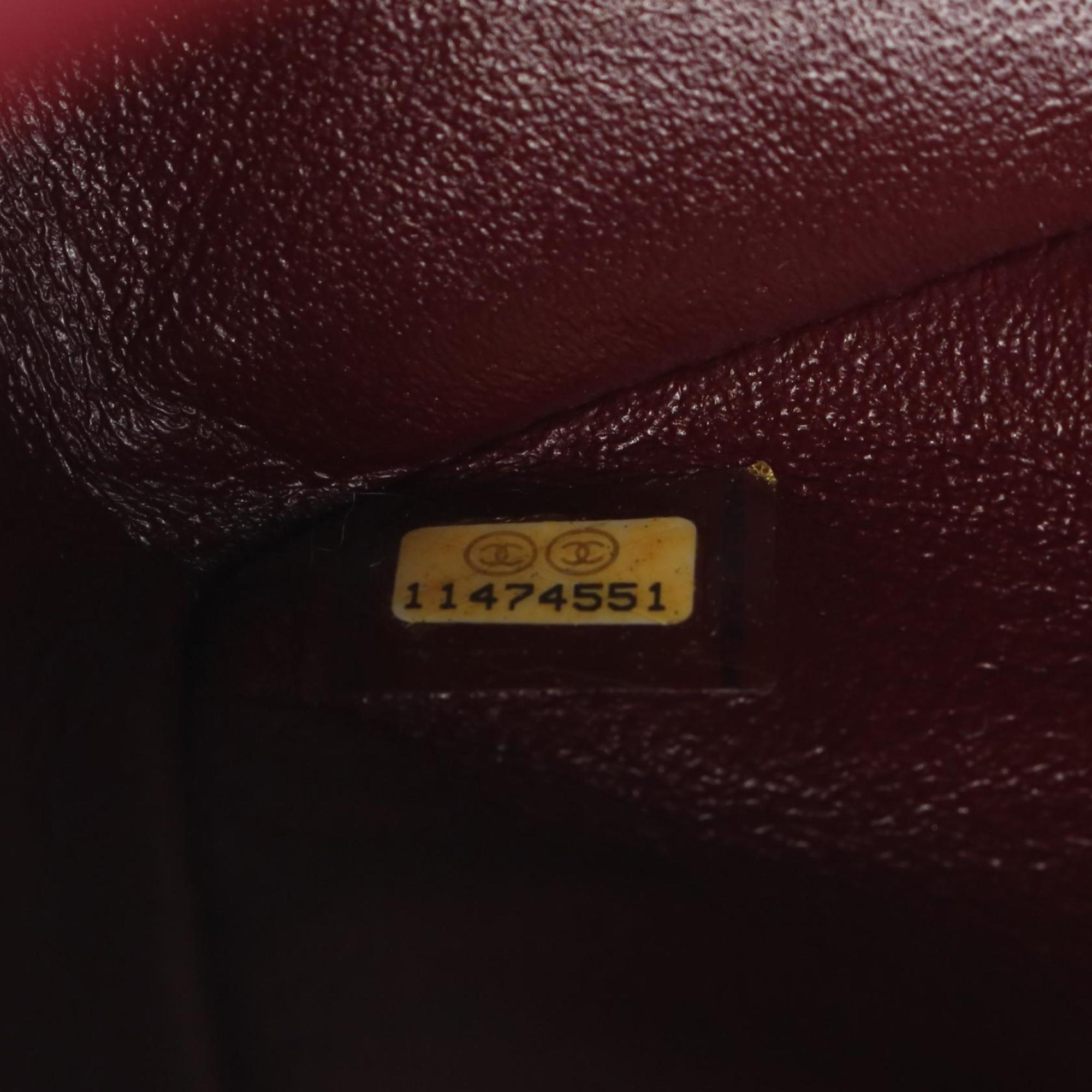 Chanel Black Leather Shoulder Bag (Pre-Owned)