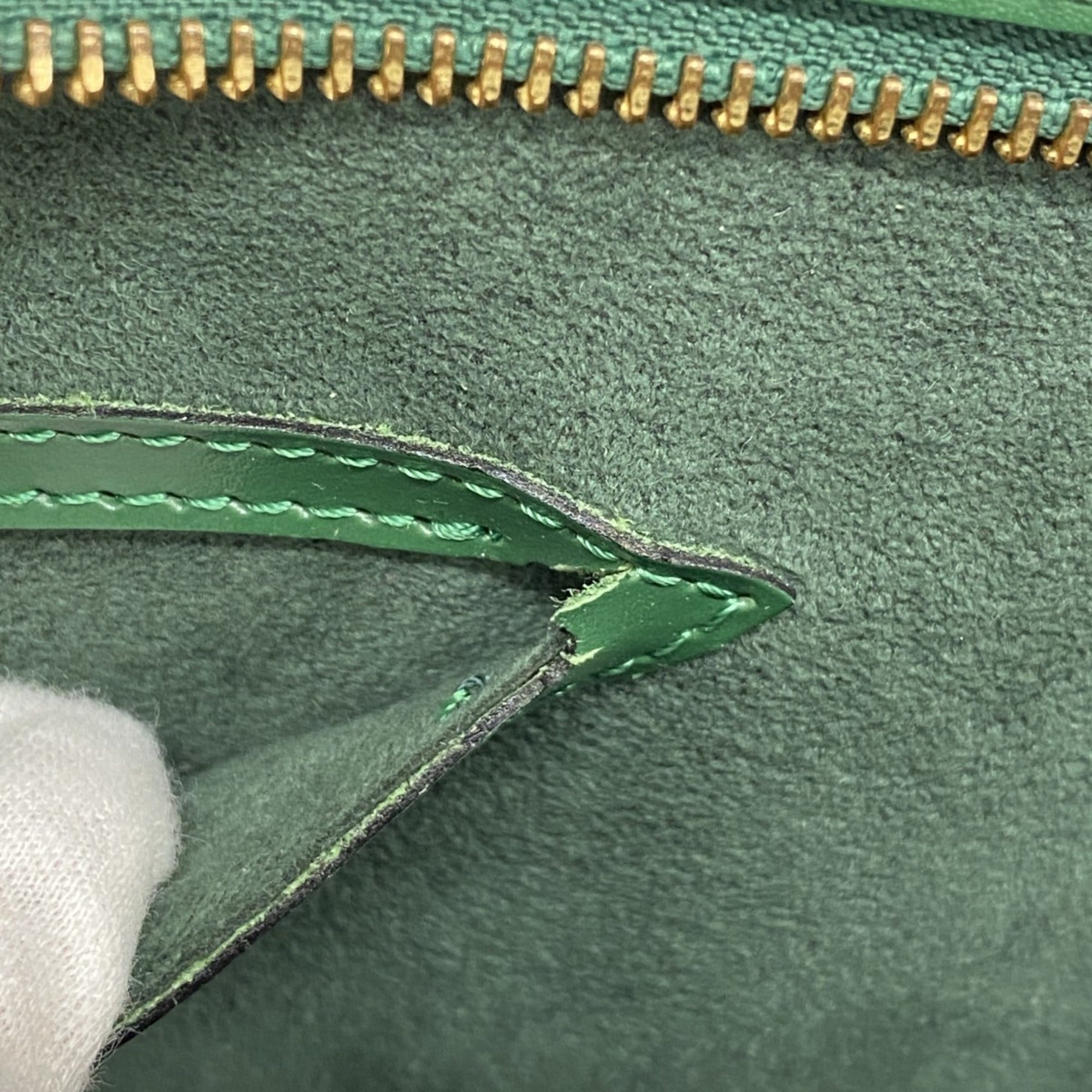 Louis Vuitton Borneo Green Handbag (Pre-Owned)