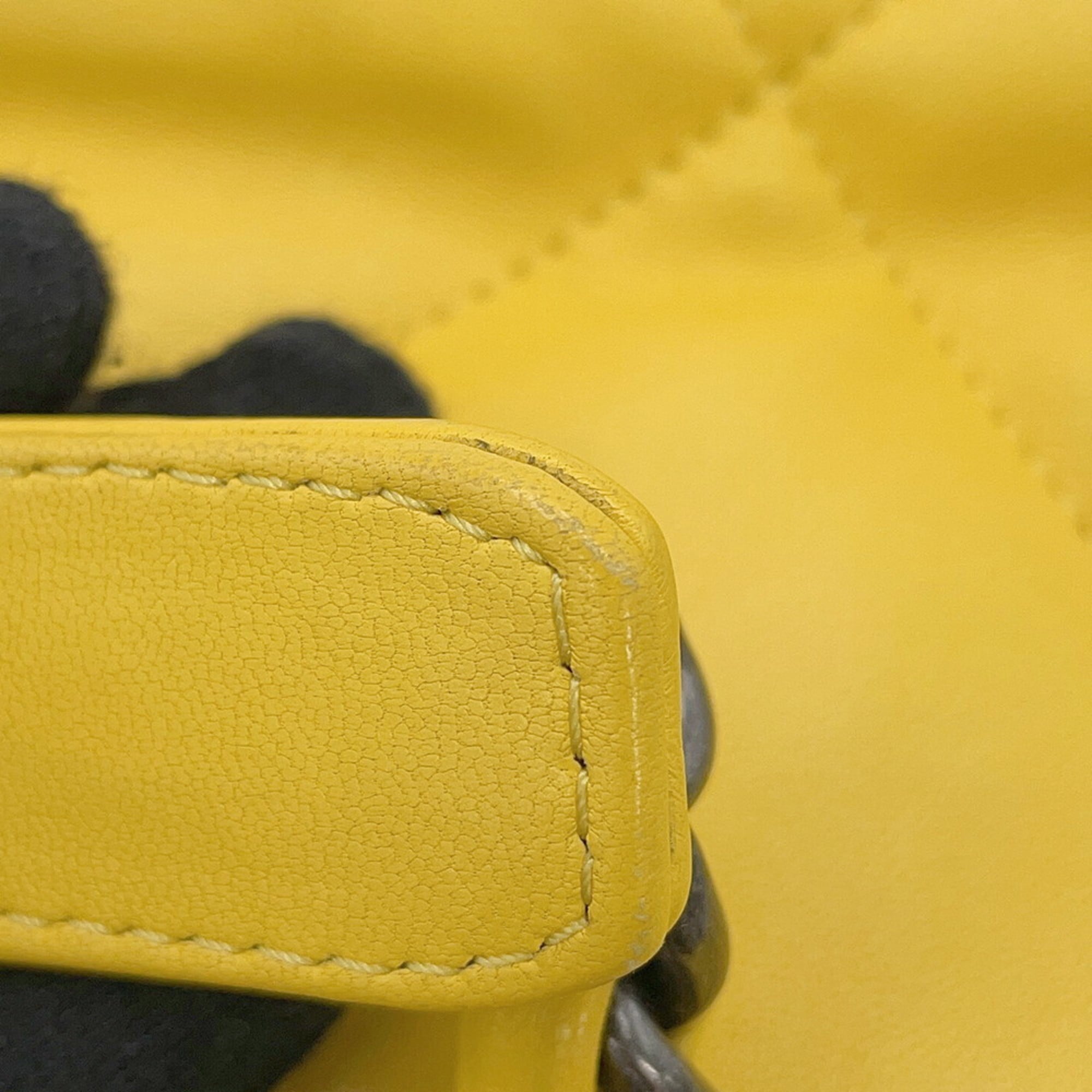 Chanel Matelasse Yellow Leather Shoulder Bag (Pre-Owned)