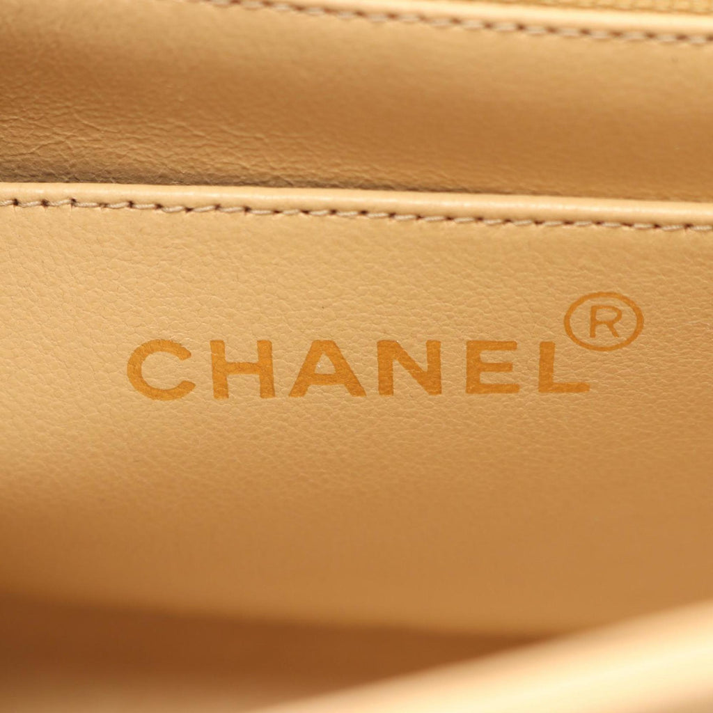 Chanel Beige Leather Shoulder Bag (Pre-Owned)
