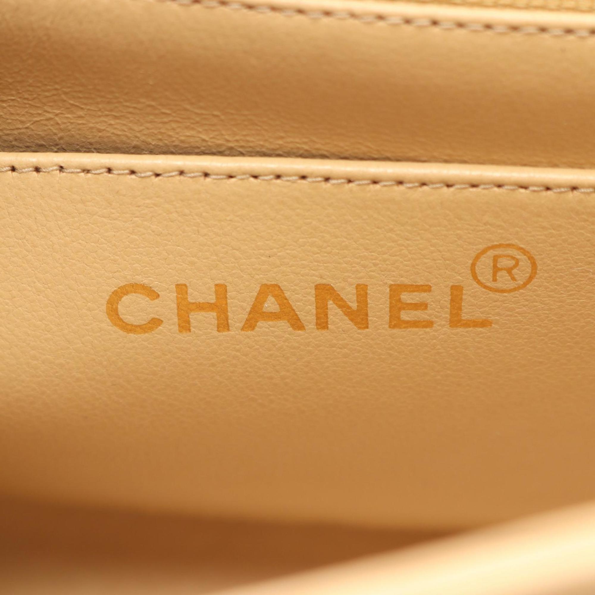 Chanel Beige Leather Shoulder Bag (Pre-Owned)