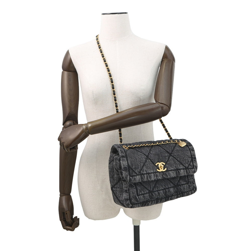 Chanel Matelasse Black Denim Shoulder Bag (Pre-Owned)