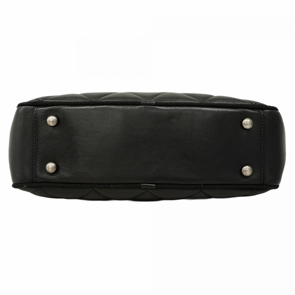 Chanel Black Leather Shoulder Bag (Pre-Owned)