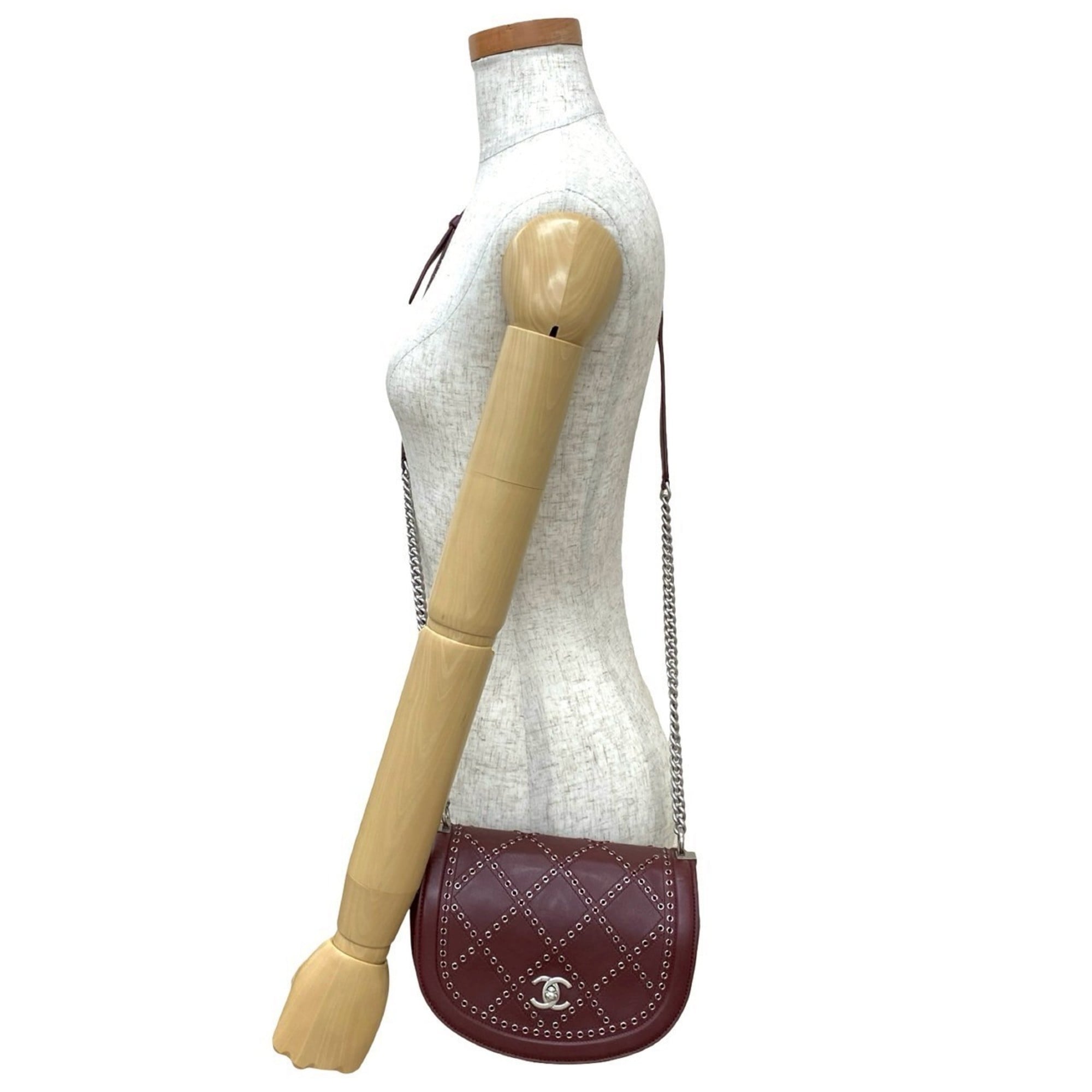 Chanel Red Color Wine Leather Pochette Shoulder Bag (Pre-Owned)