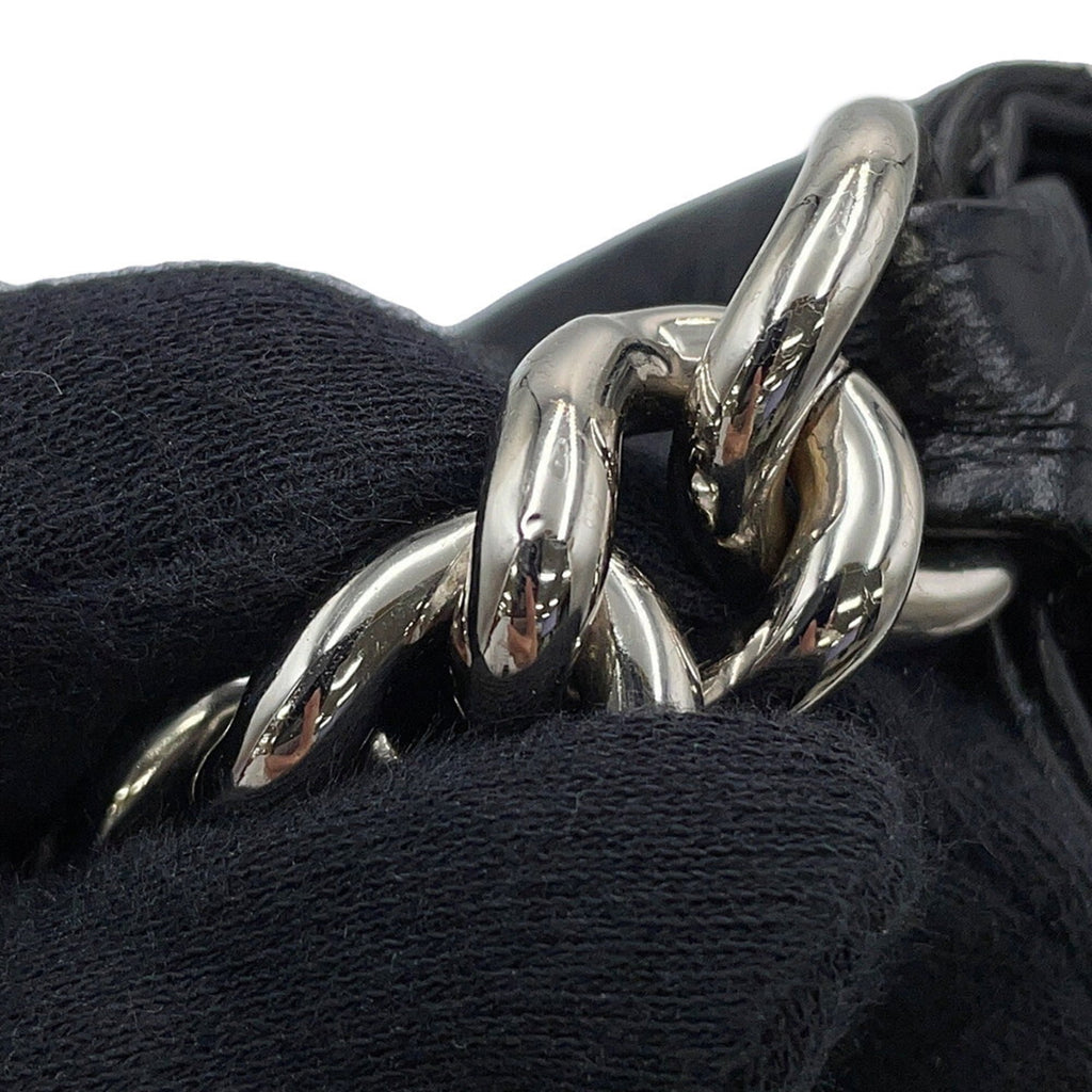 Chanel Matelasse Black Leather Shoulder Bag (Pre-Owned)