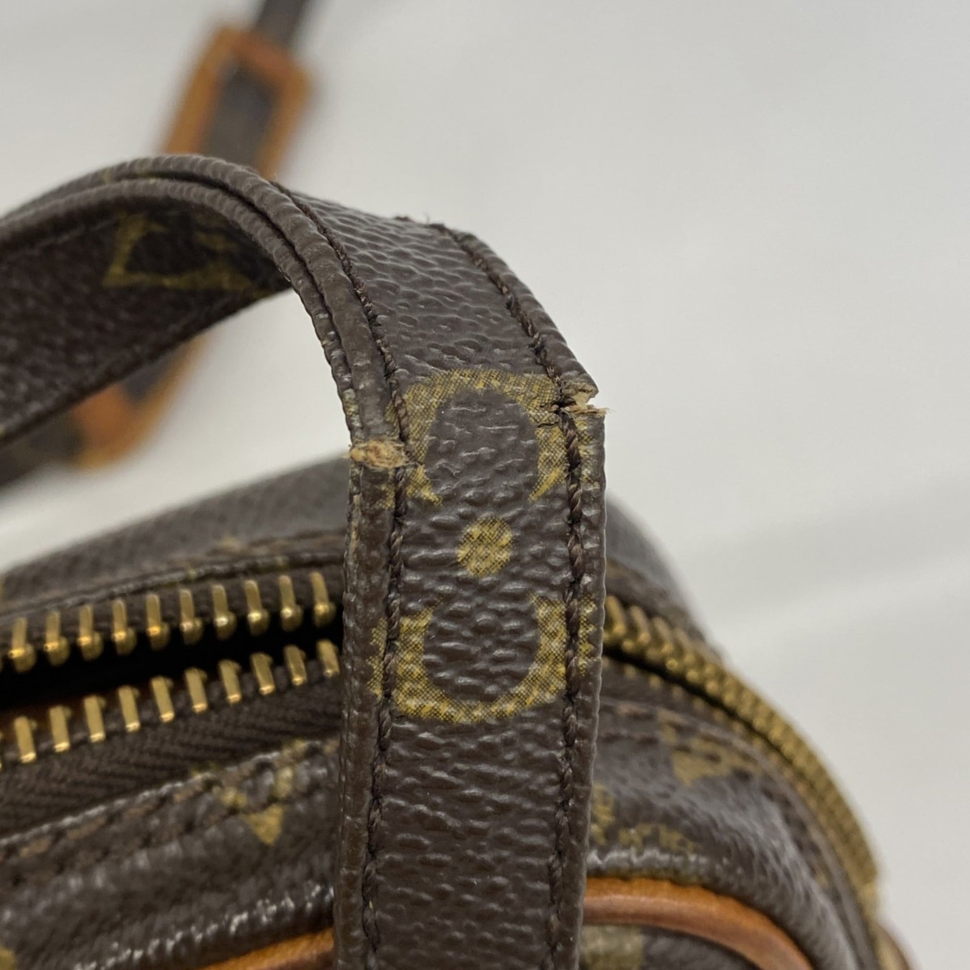 Louis Vuitton Brown Shoulder Bag (Pre-Owned)