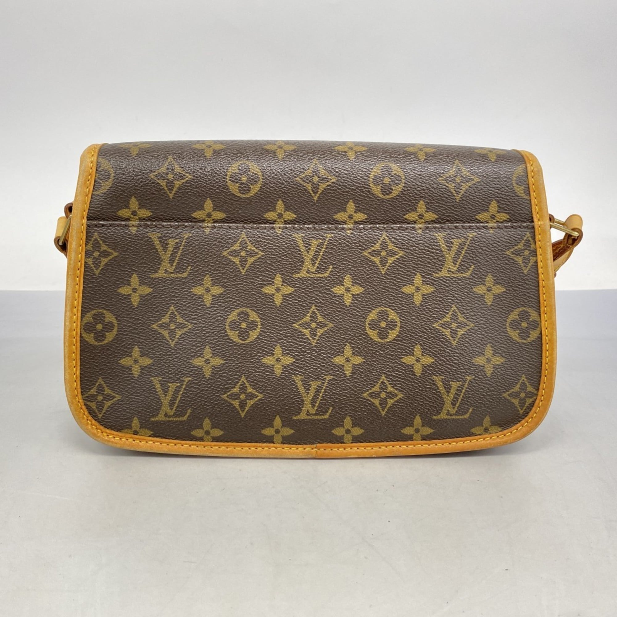 Louis Vuitton Brown Shoulder Bag (Pre-Owned)