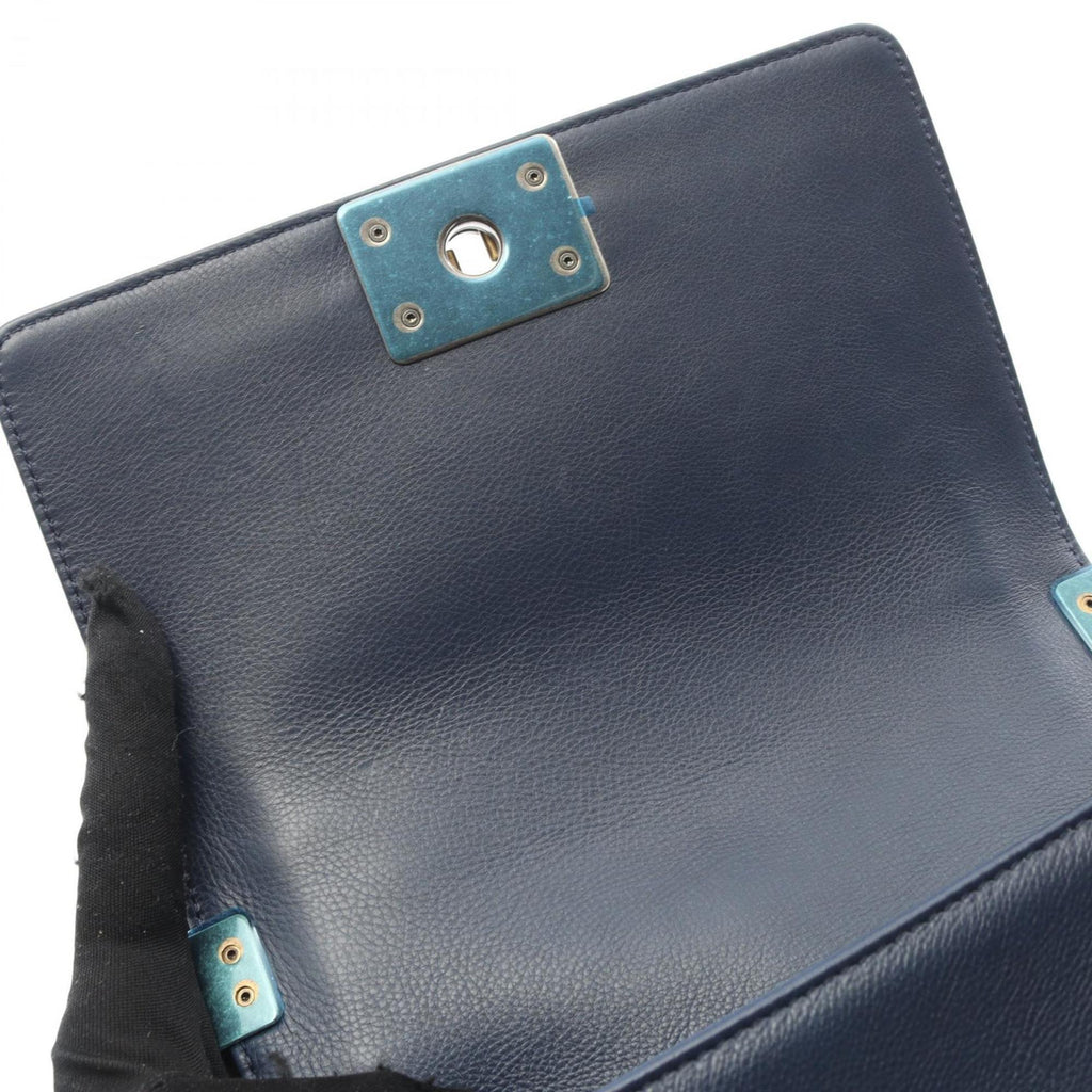 Chanel Navy Leather Shoulder Bag (Pre-Owned)