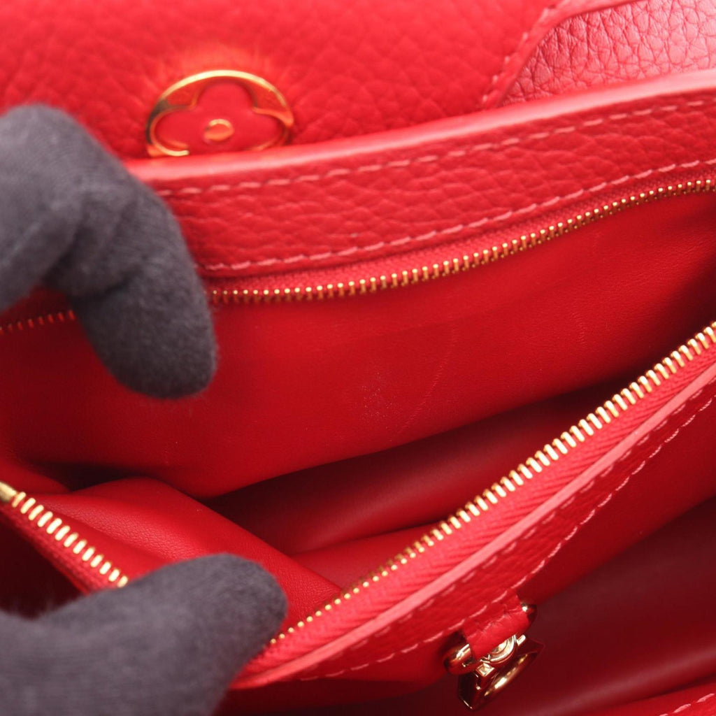 Louis Vuitton Red Color Sacrlet Leather Handbag (Pre-Owned)