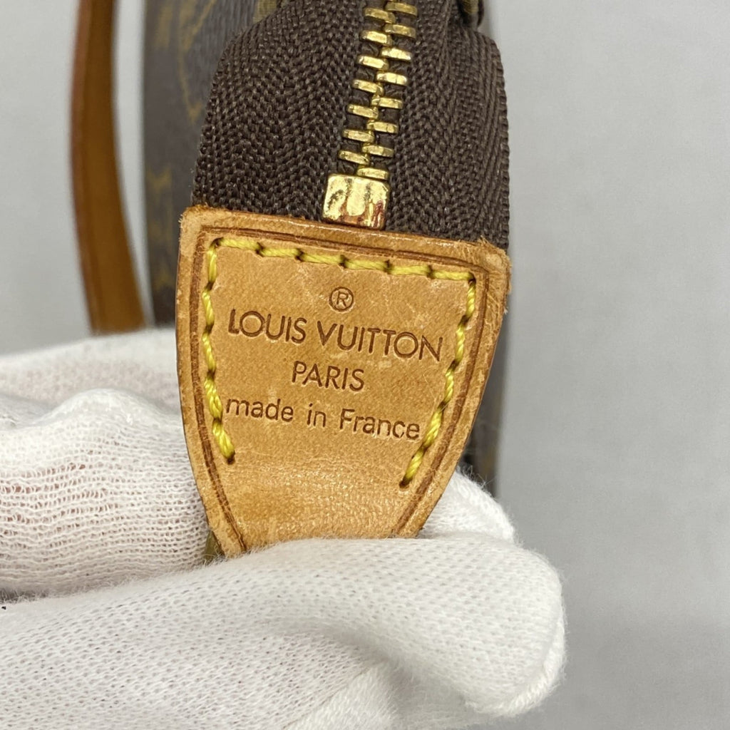 Louis Vuitton Brown Pouch (Pre-Owned)