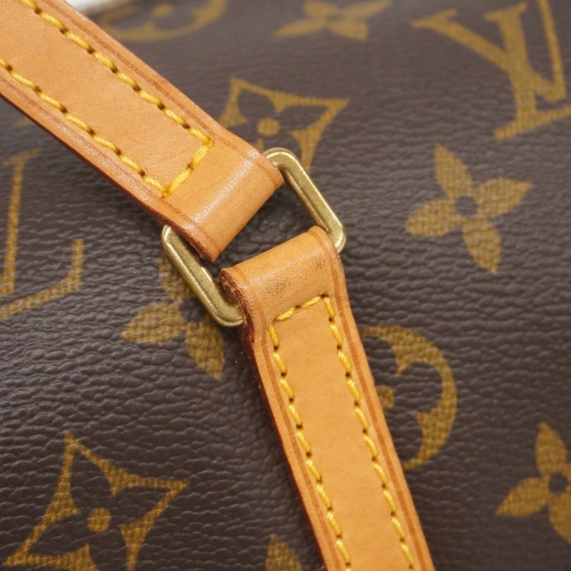 Louis Vuitton Brown Handbag (Pre-Owned)