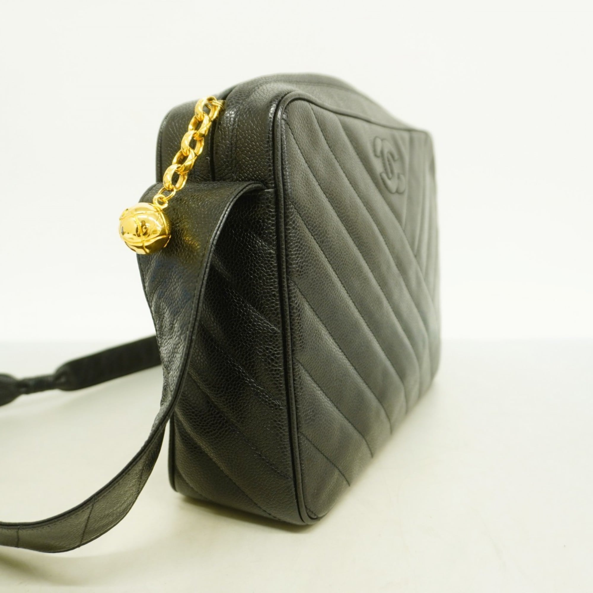 Chanel Black Grained Calfskin Shoulder Bag (Pre-Owned)