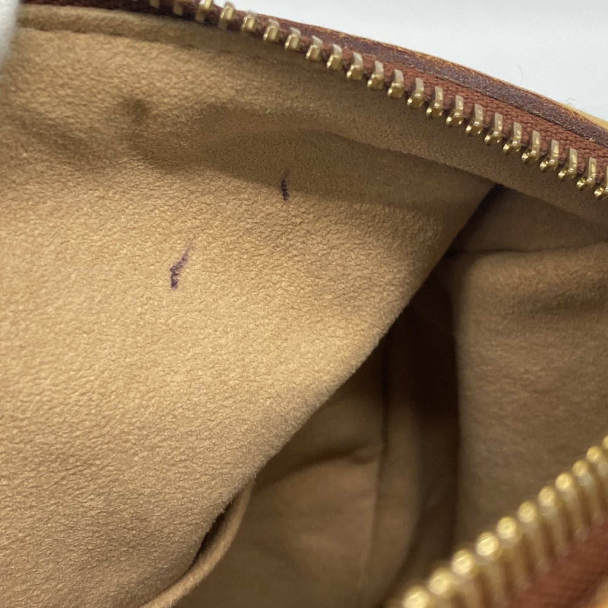 Louis Vuitton Peche Handbag (Pre-Owned)