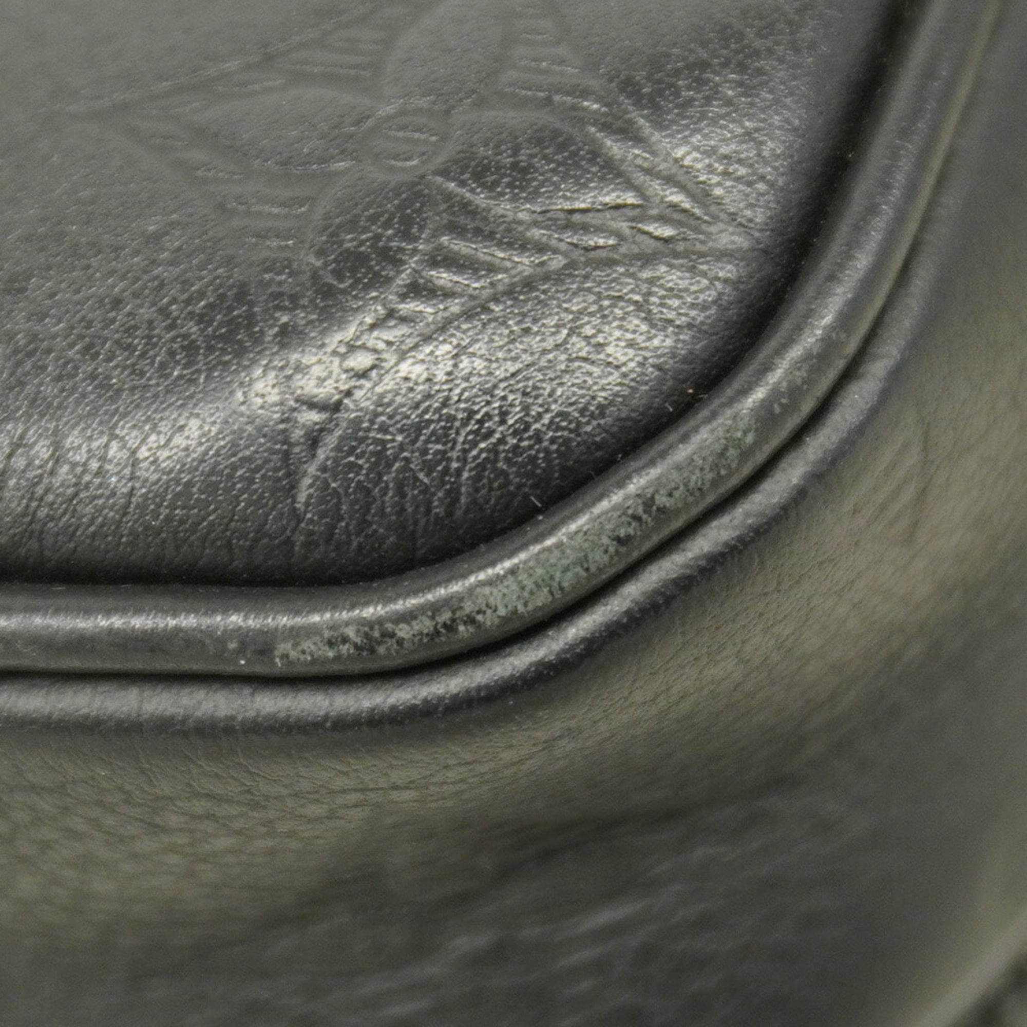 Louis Vuitton Black Shoulder Bag (Pre-Owned)