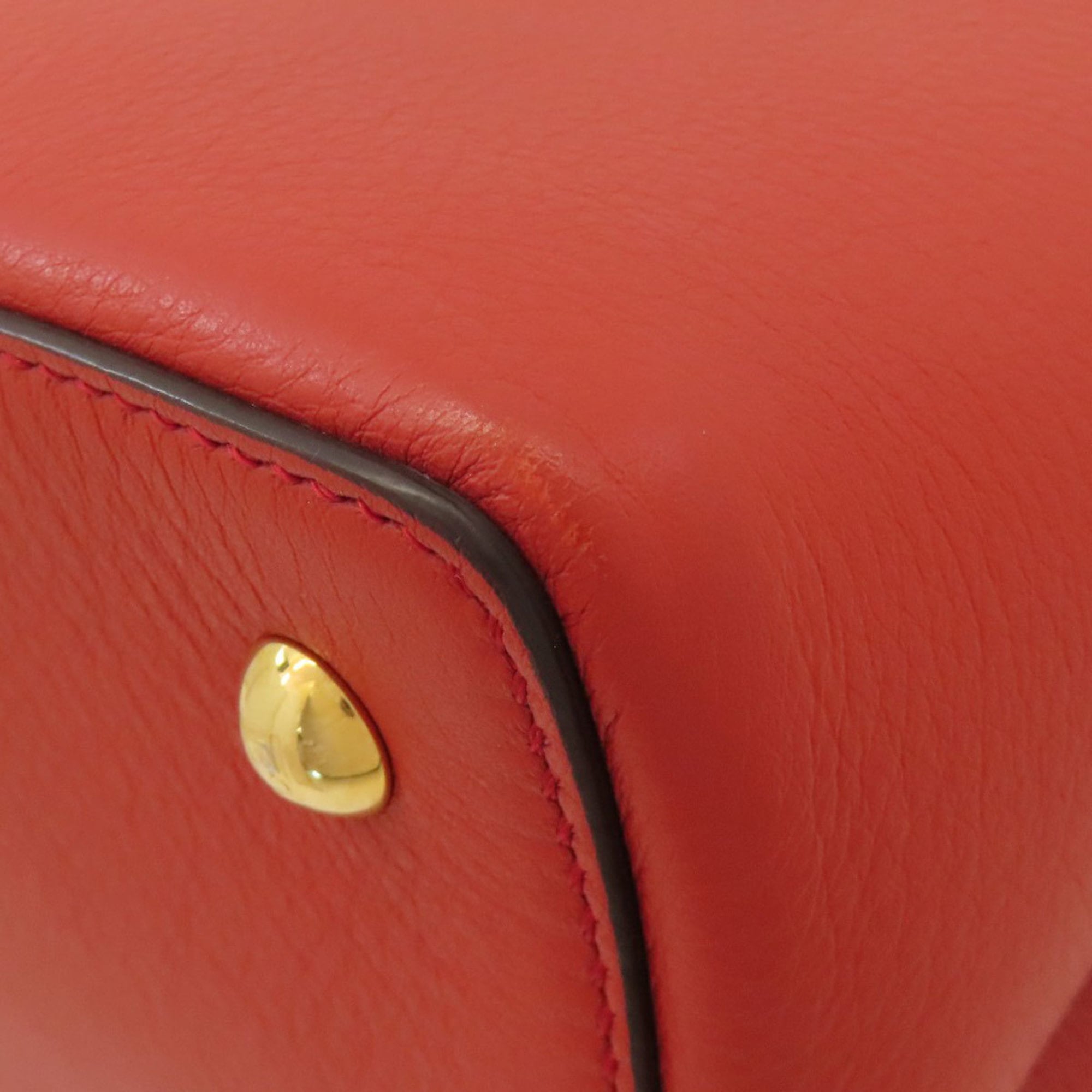 Fendi Red Color Leather Handbag (Pre-Owned)