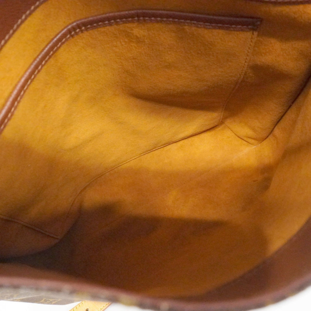 Louis Vuitton Brown Shoulder Bag (Pre-Owned)