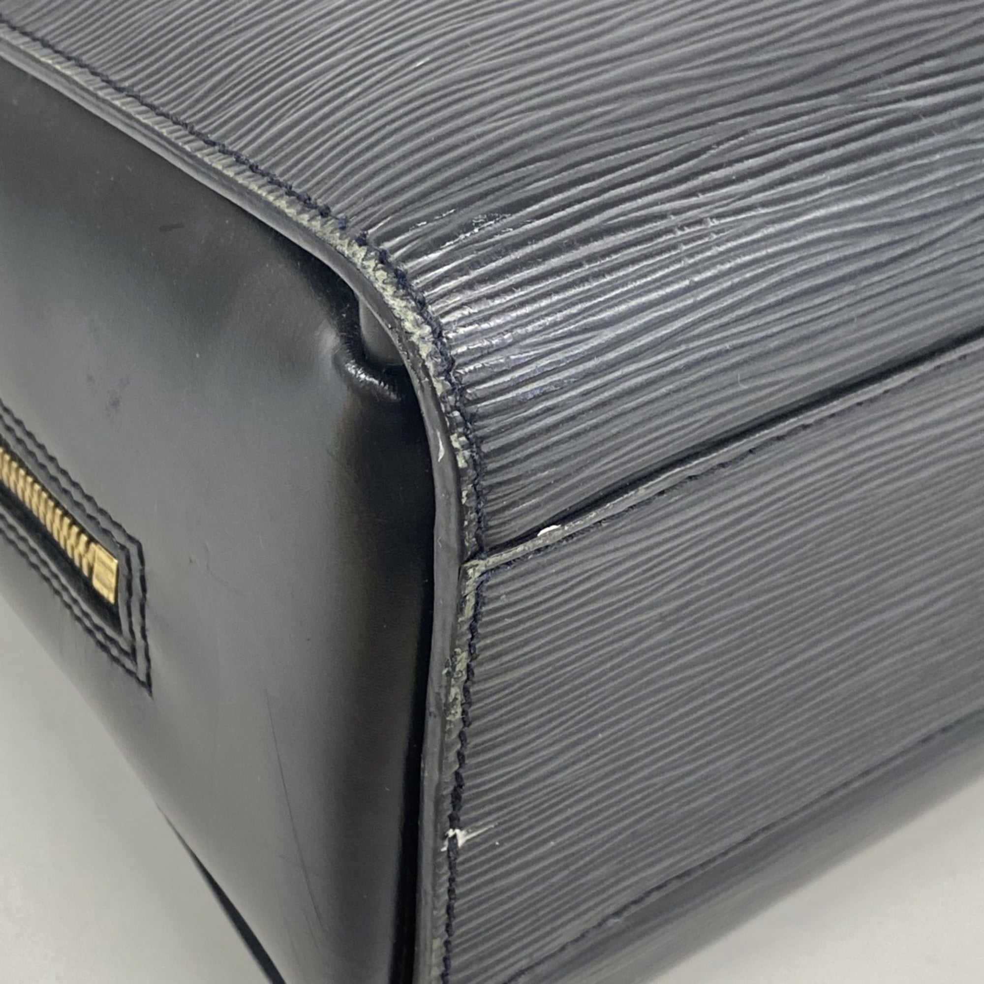 Louis Vuitton Noir Briefcase (Pre-Owned)