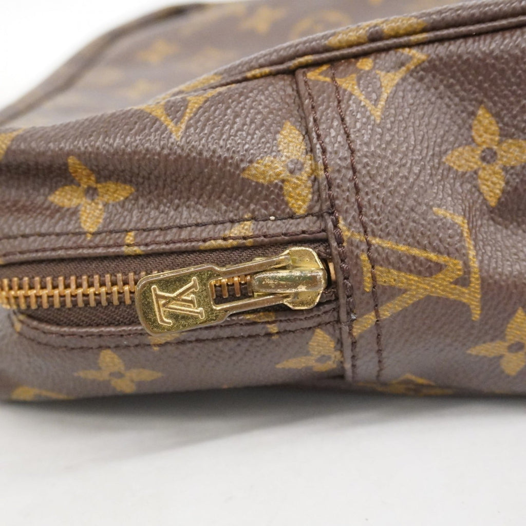 Louis Vuitton Brown Pouch (Pre-Owned)