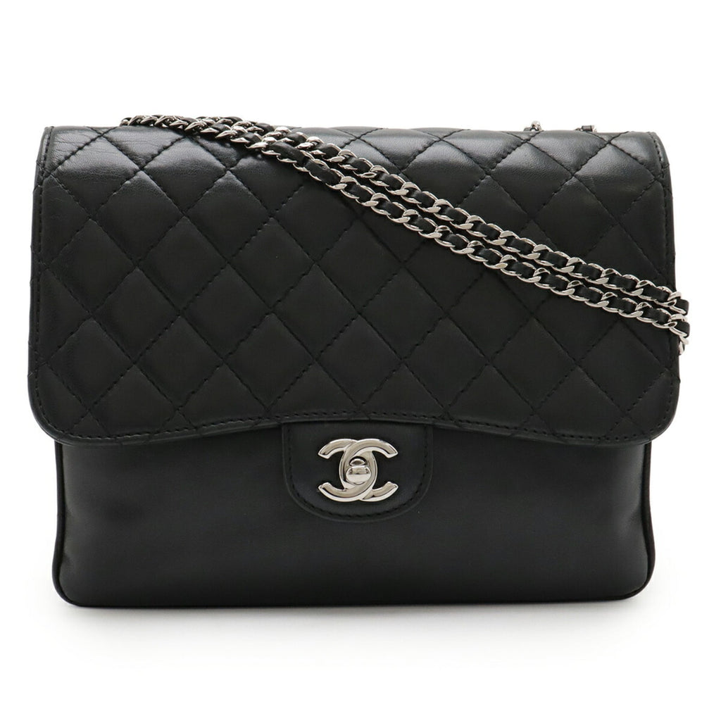 Chanel Matelasse Black Leather Shoulder Bag (Pre-Owned)