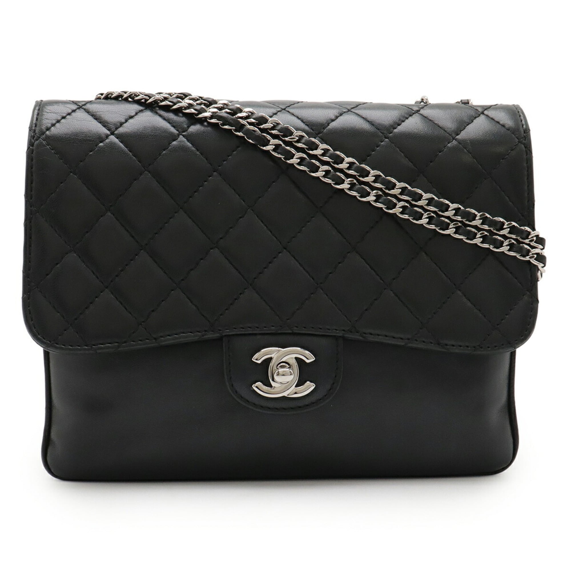 Chanel Matelasse Black Leather Shoulder Bag (Pre-Owned)