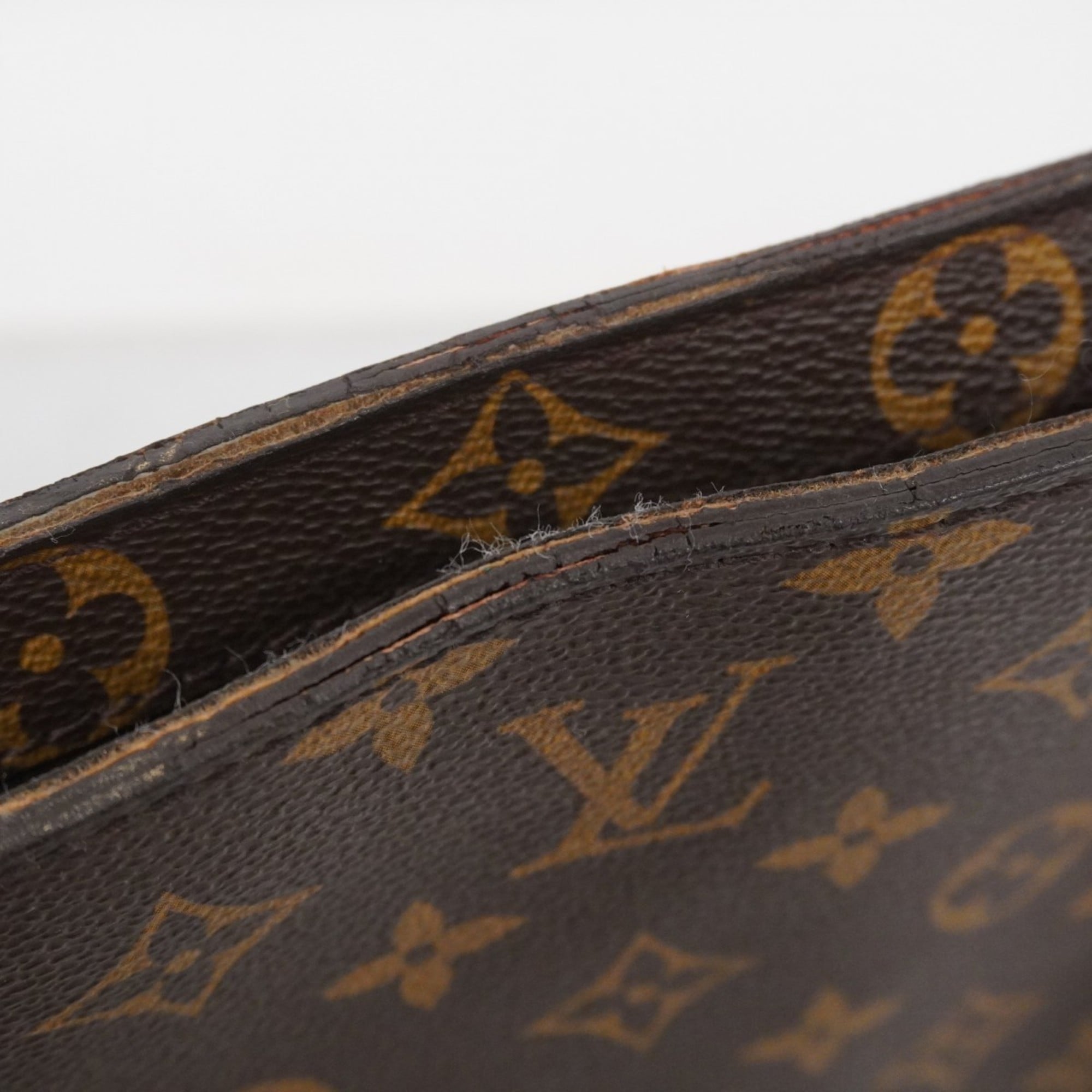 Louis Vuitton Brown Tote Bag (Pre-Owned)