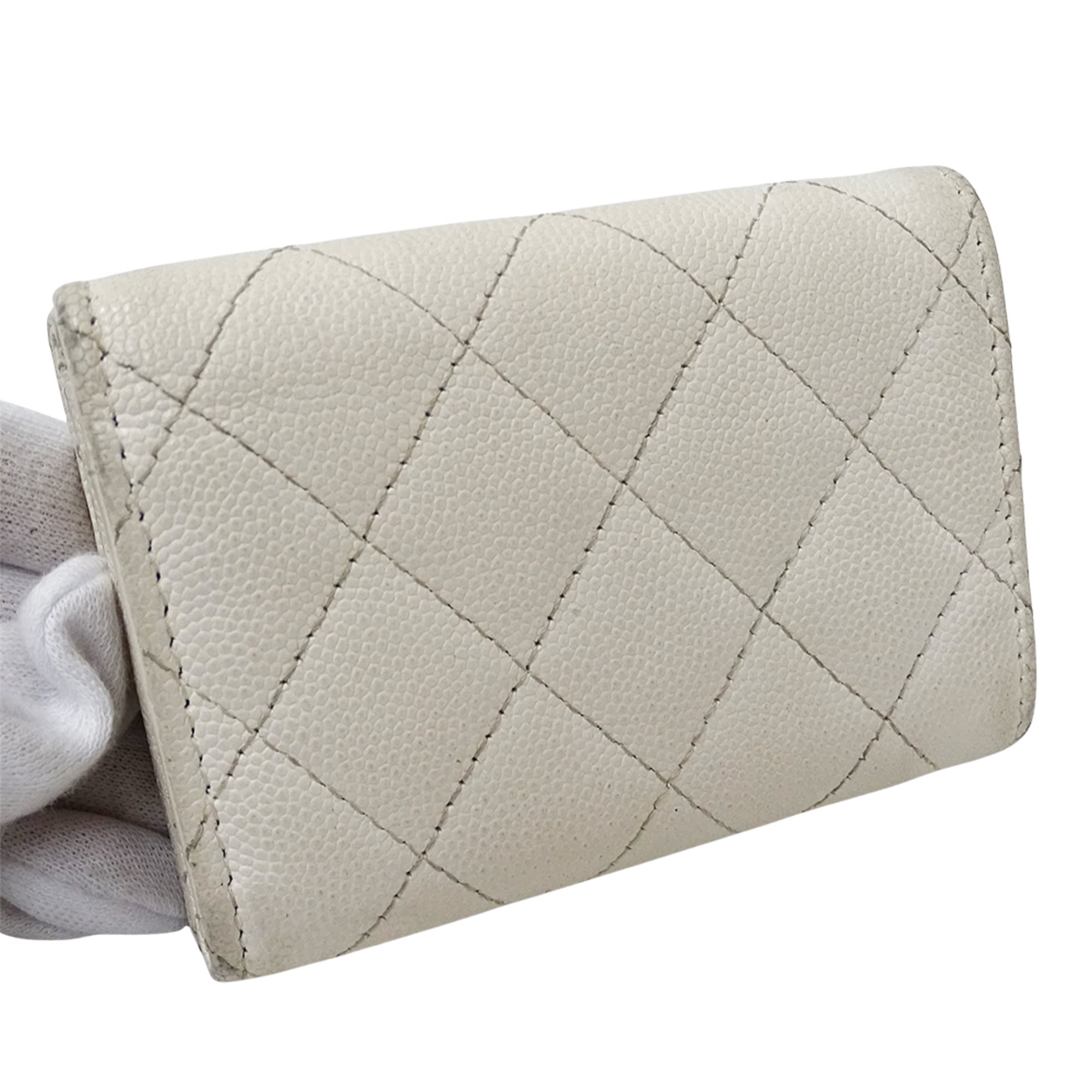Chanel White Grained Calfskin Wallet (Tri-Fold) (Pre-Owned)