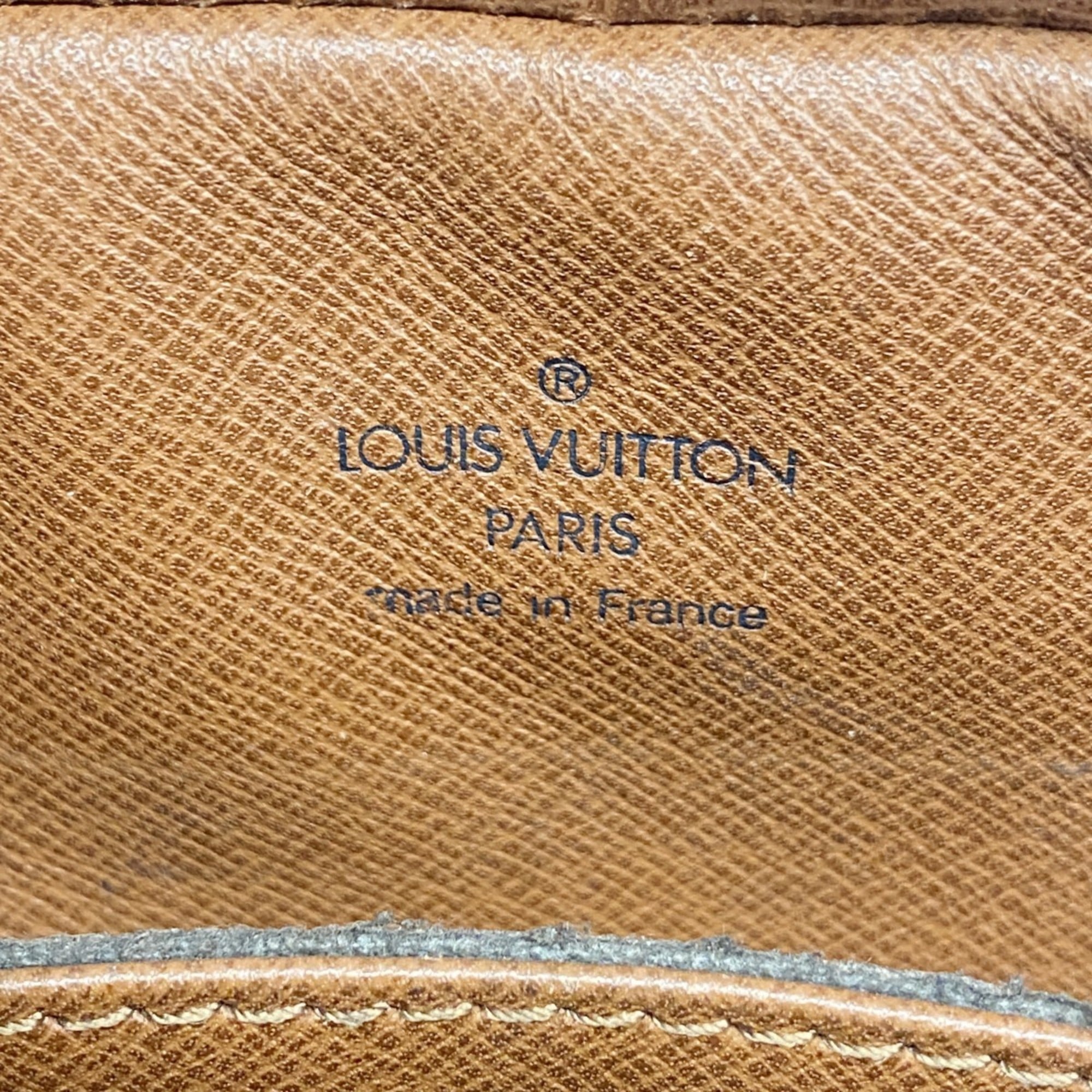 Louis Vuitton Brown Clutch Bag (Pre-Owned)