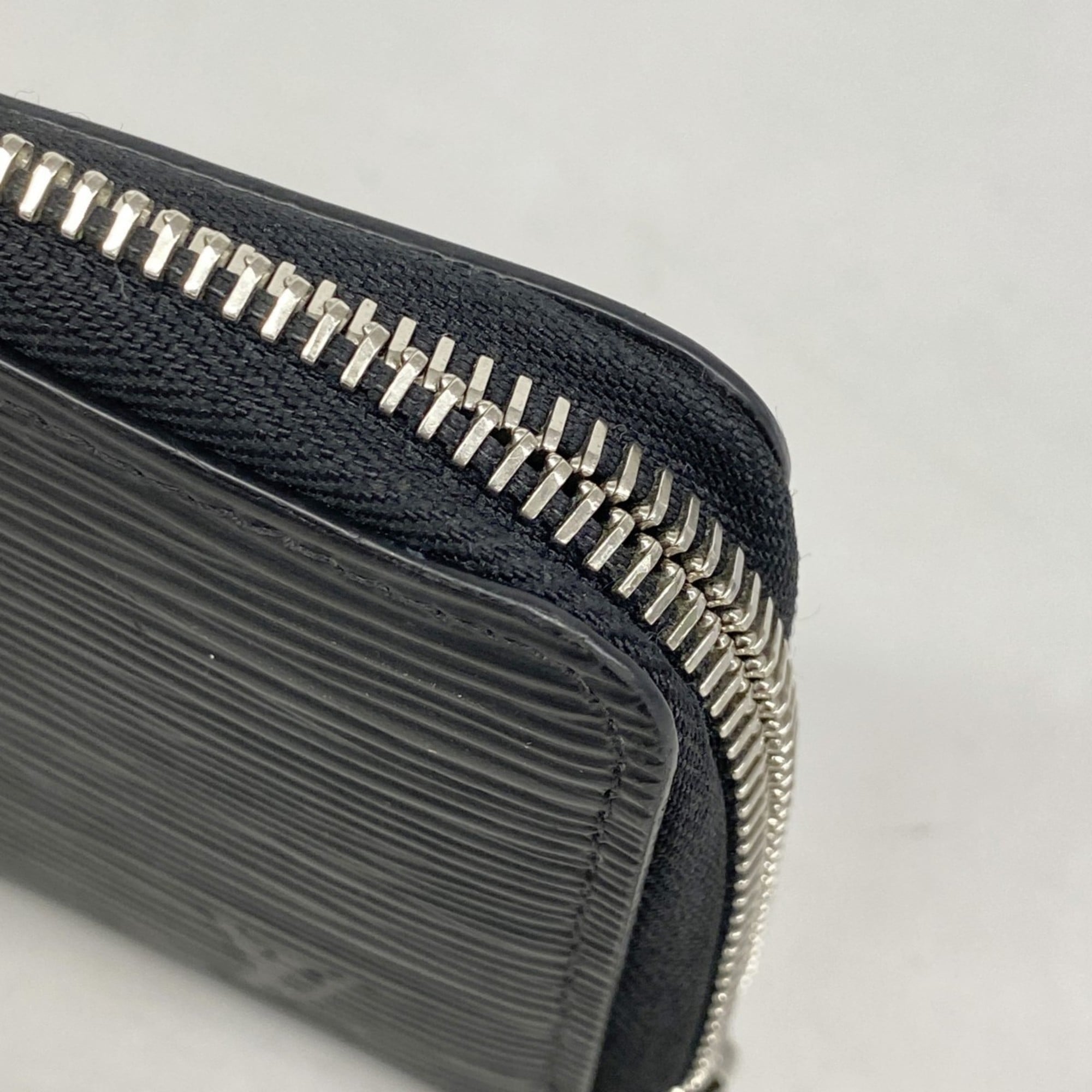 Louis Vuitton Noir Long Wallet (Bi-Fold) (Pre-Owned)