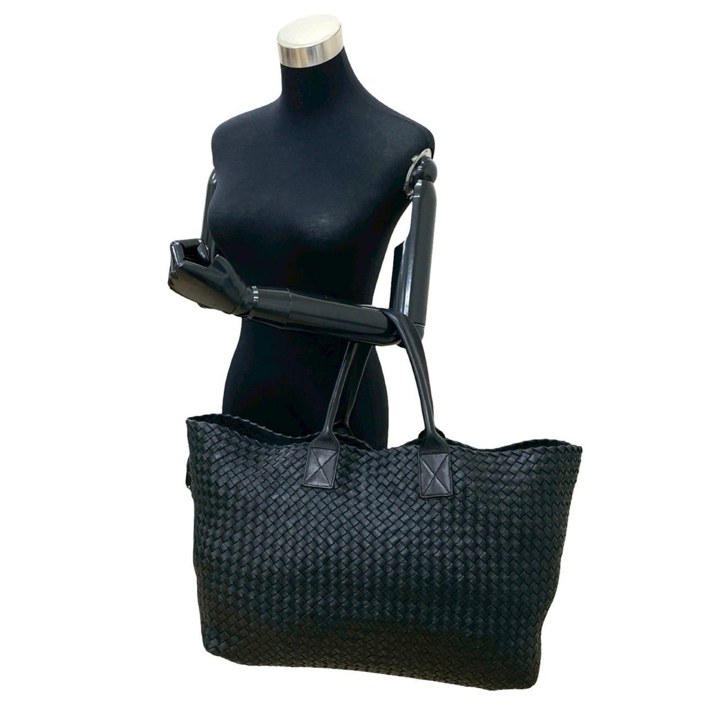 Bottega Veneta Black Leather Handbag Pouch Tote Bag (Pre-Owned)