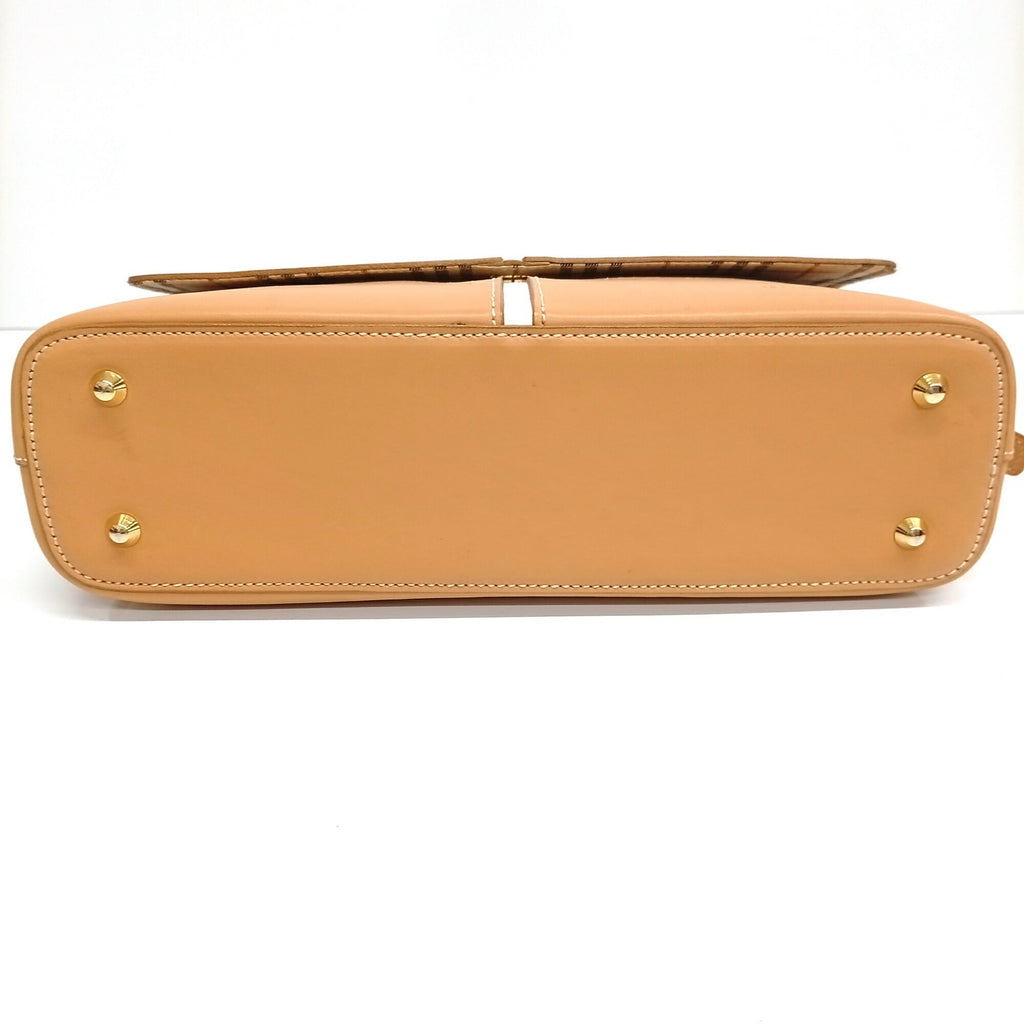 Burberry Beige Leather Shoulder Bag (Pre-Owned)