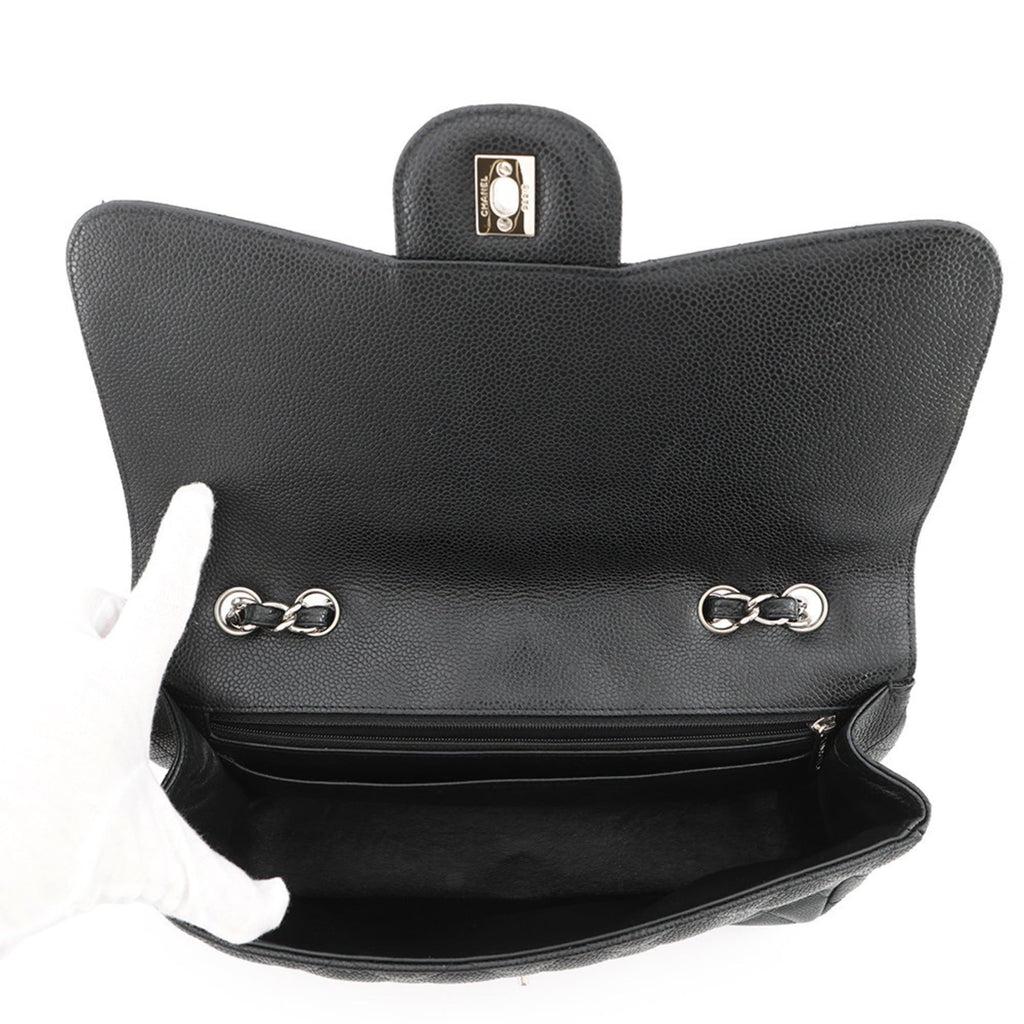 Chanel Matelasse Black Grained Calfskin Shoulder Bag (Pre-Owned)
