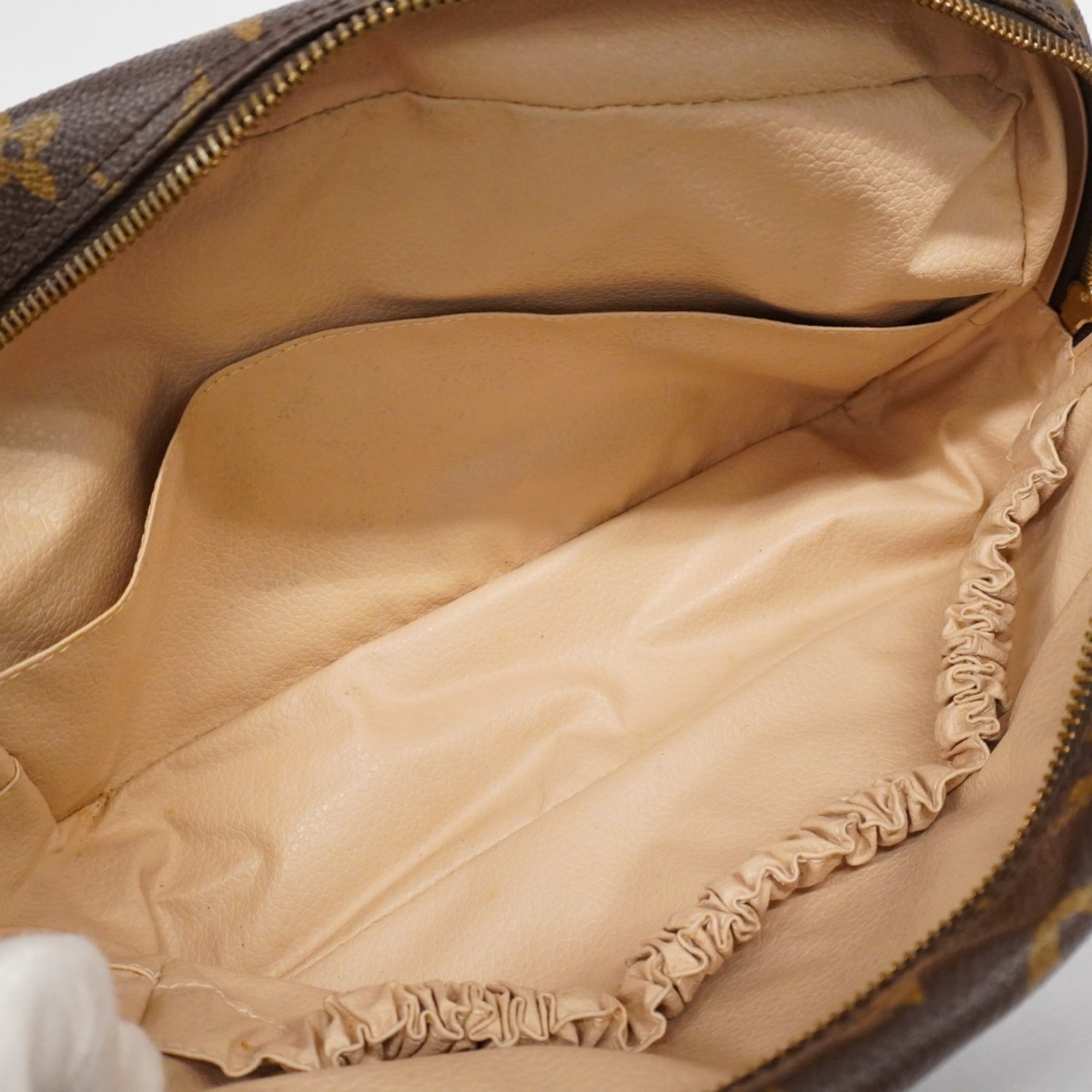 Louis Vuitton Brown Pouch (Pre-Owned)