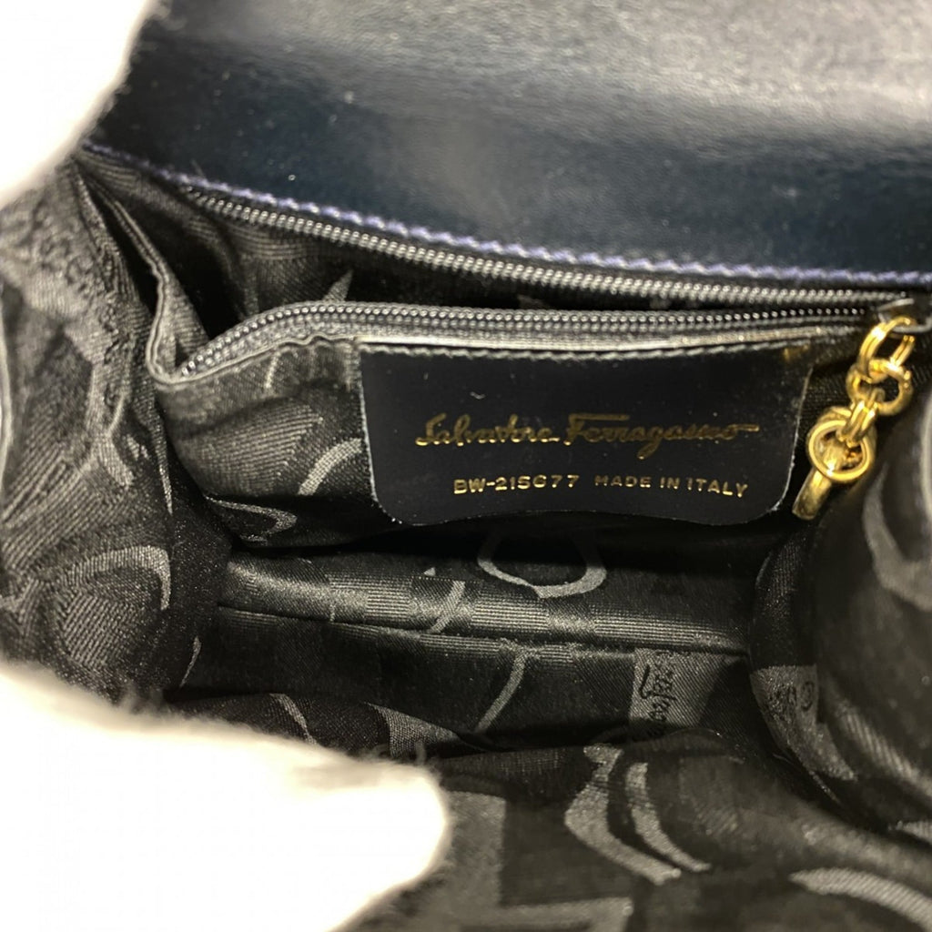 Salvatore Ferragamo Navy Leather Handbag (Pre-Owned)