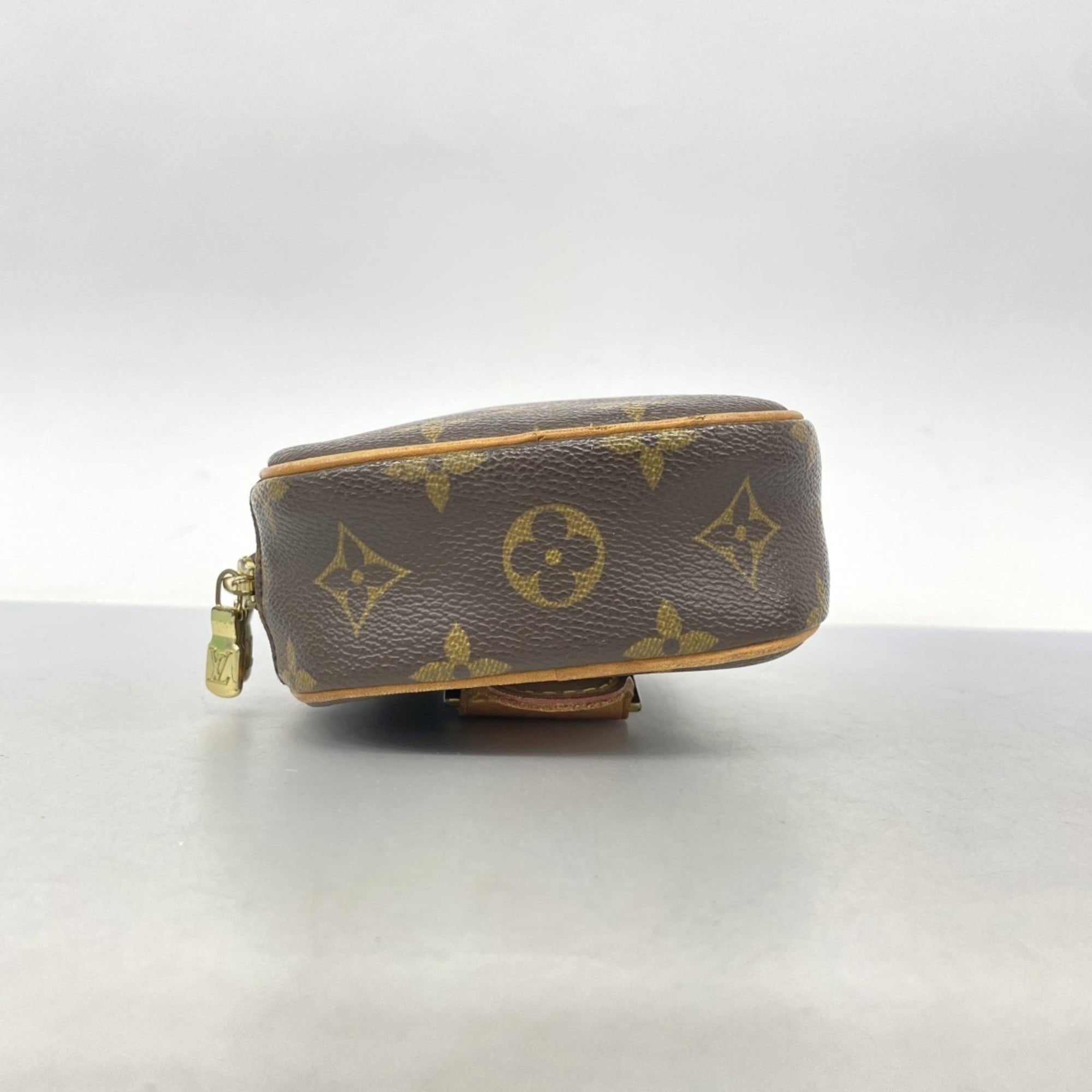 Louis Vuitton Brown Sling Bag (Pre-Owned)