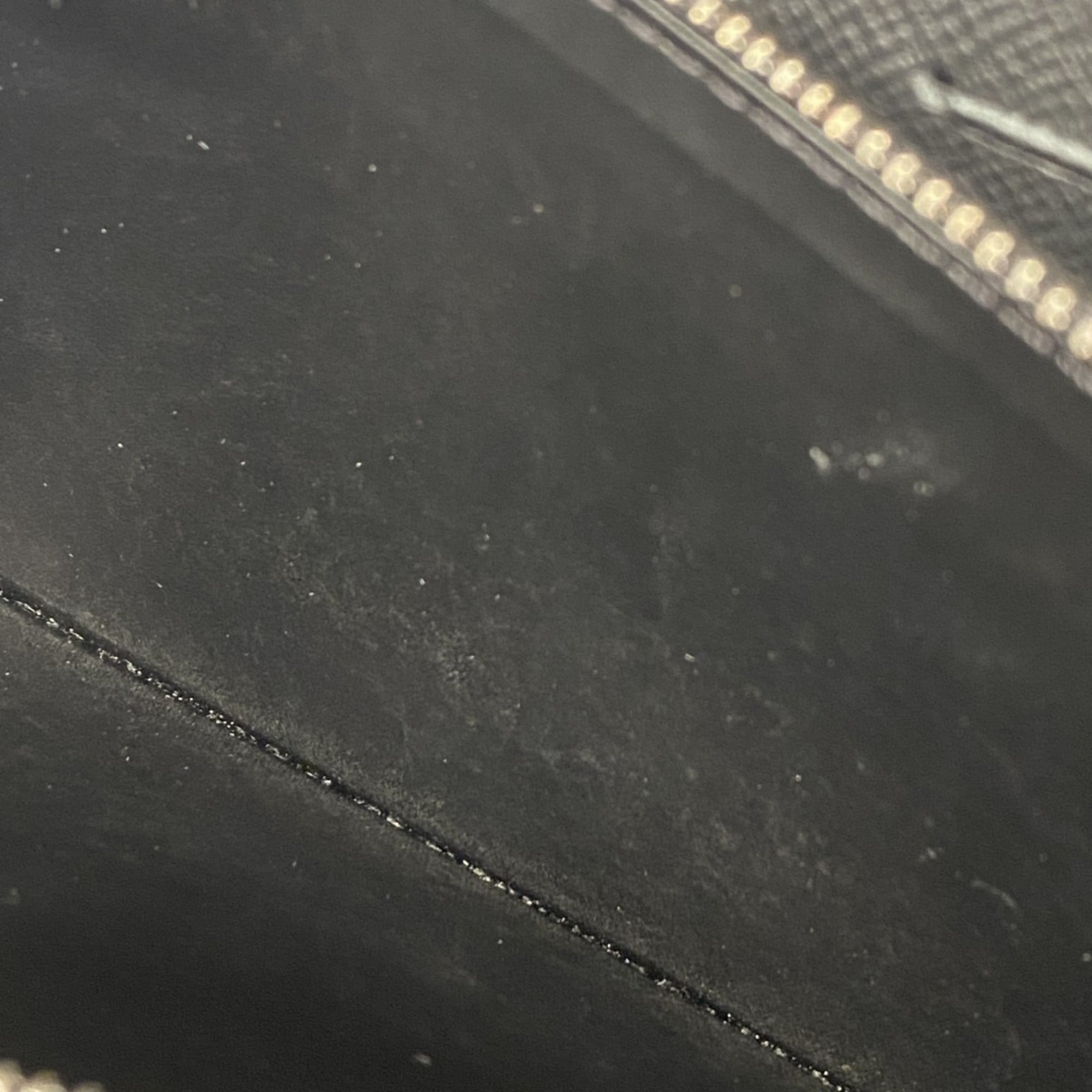 Louis Vuitton Black Long Wallet (Bi-Fold) (Pre-Owned)