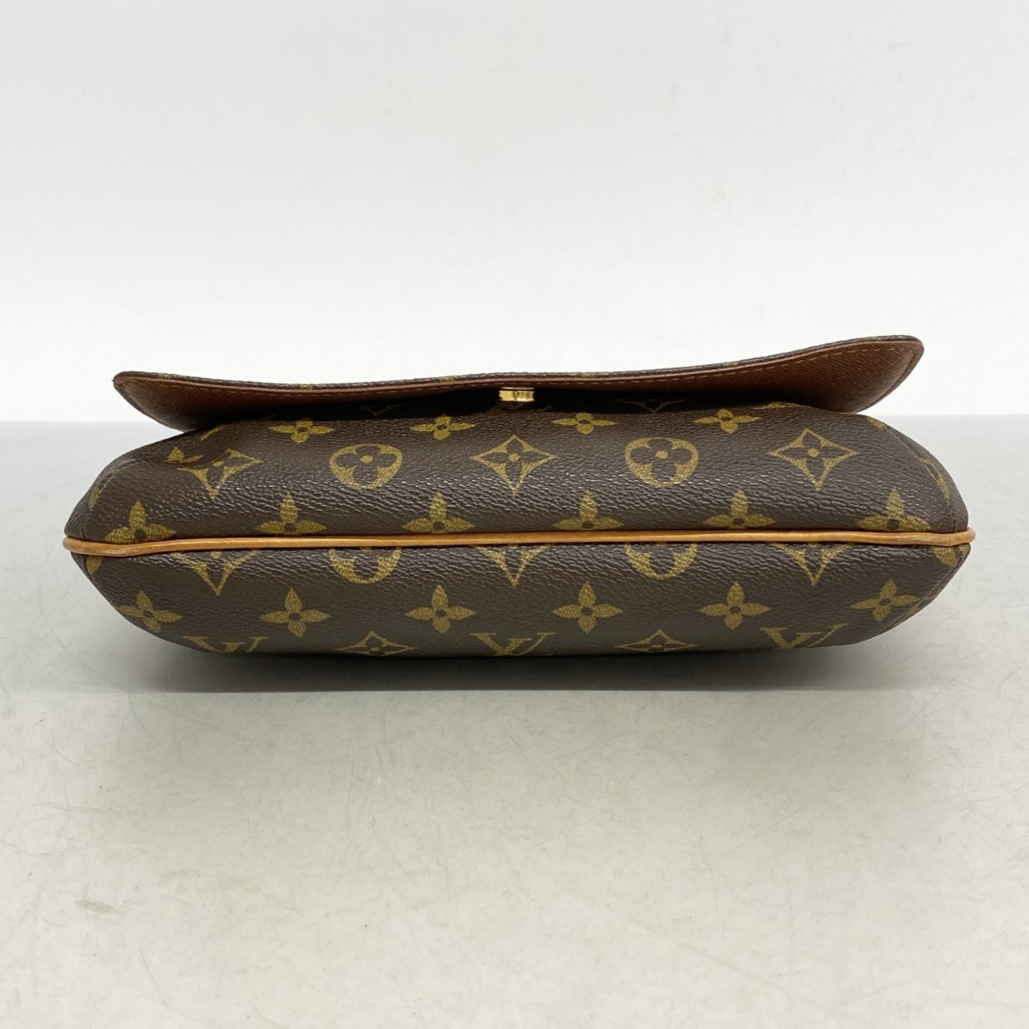 Louis Vuitton Brown Shoulder Bag (Pre-Owned)