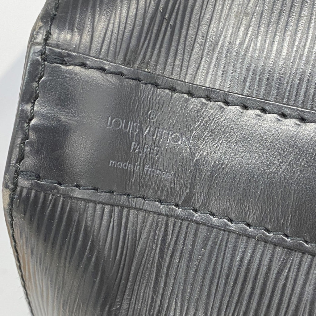 Louis Vuitton Noir Shoulder Bag (Pre-Owned)