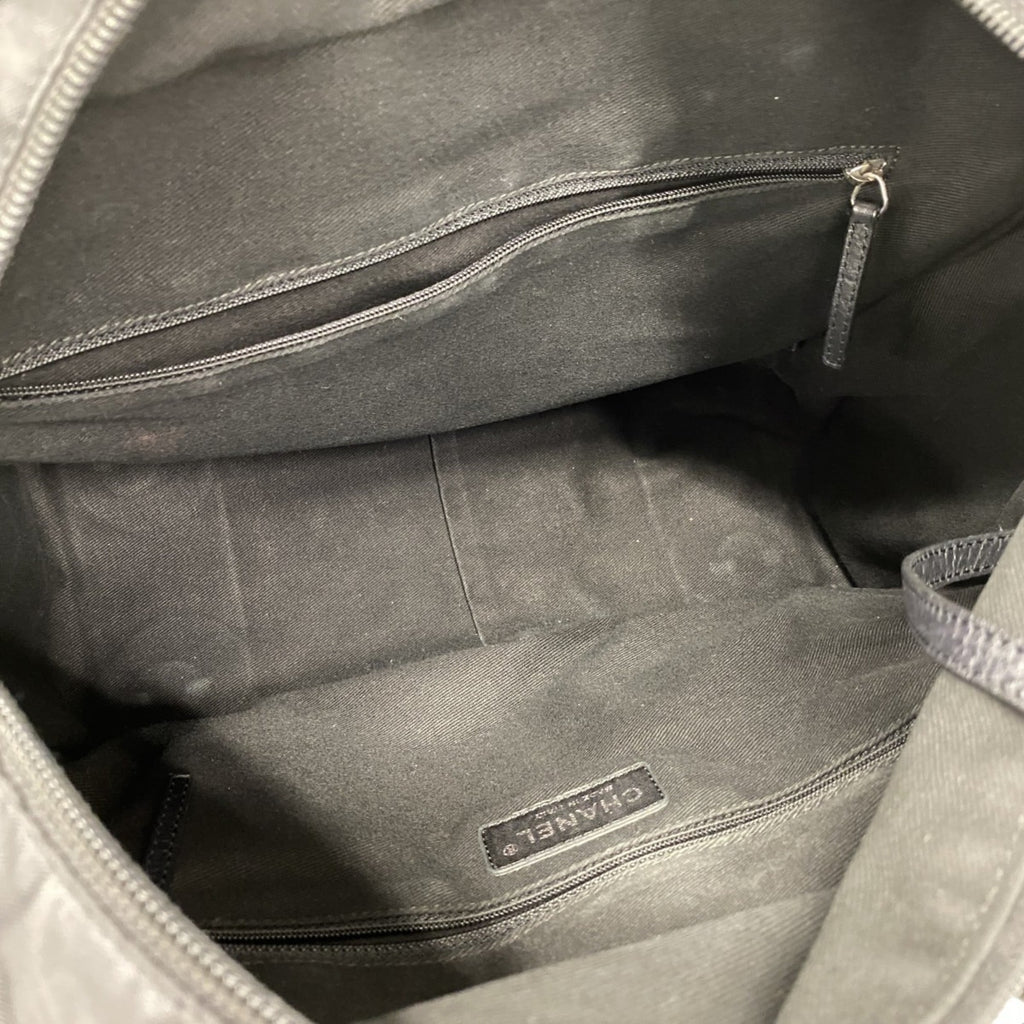 Chanel Black Nylon Tote Bag (Pre-Owned)
