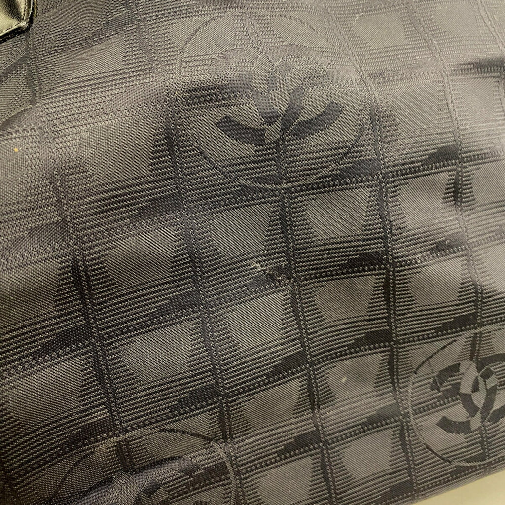 Chanel Black Nylon Tote Bag (Pre-Owned)