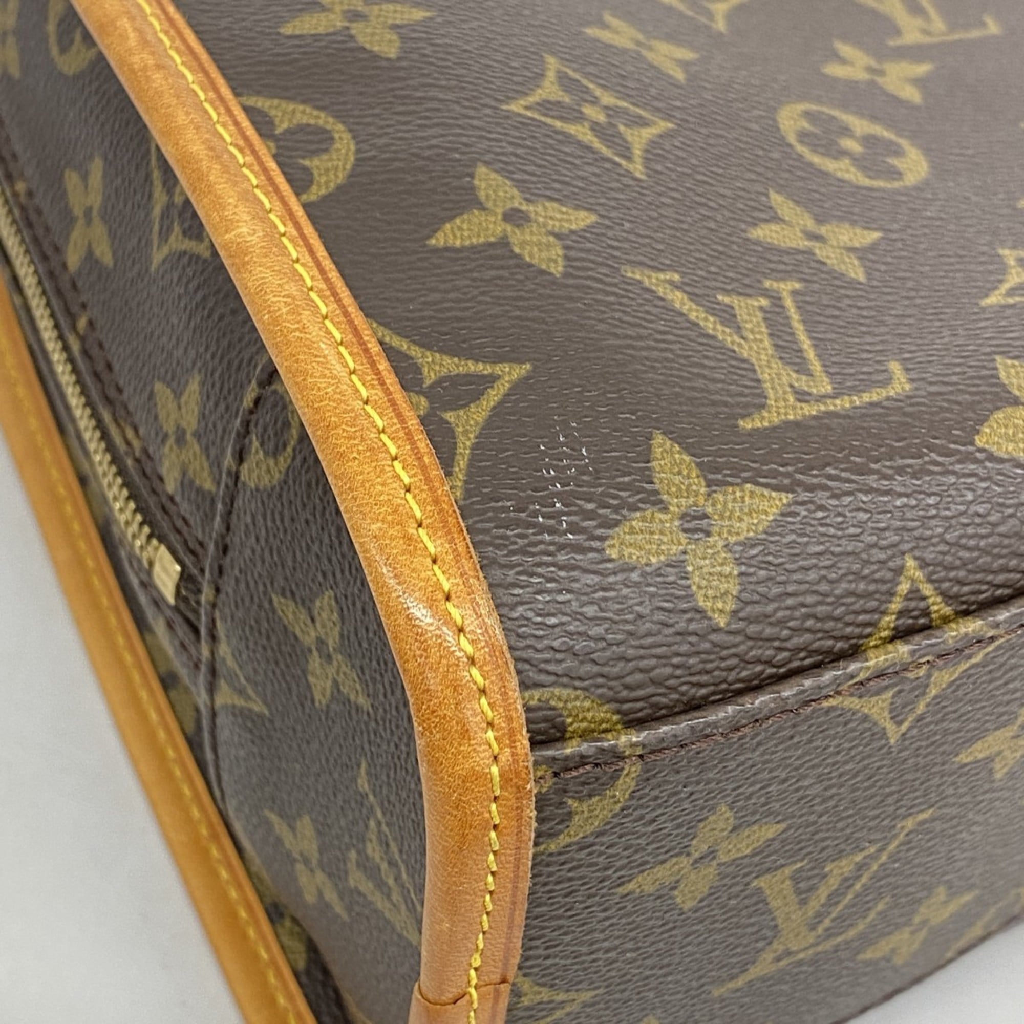 Louis Vuitton Brown Briefcase (Pre-Owned)